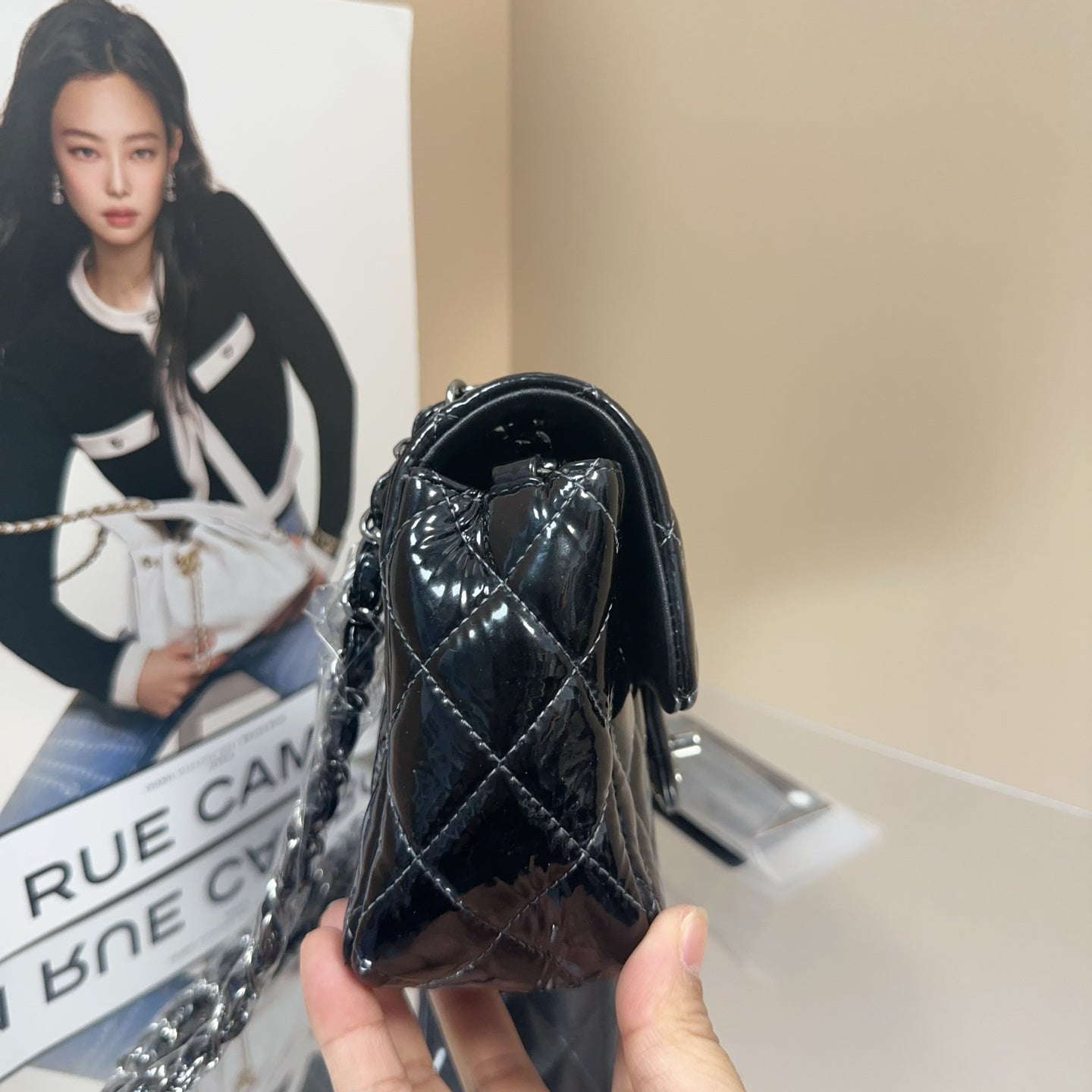 Chanel - Classic Flap Mini (Rectangular) - Patent leather - Black - (mini)