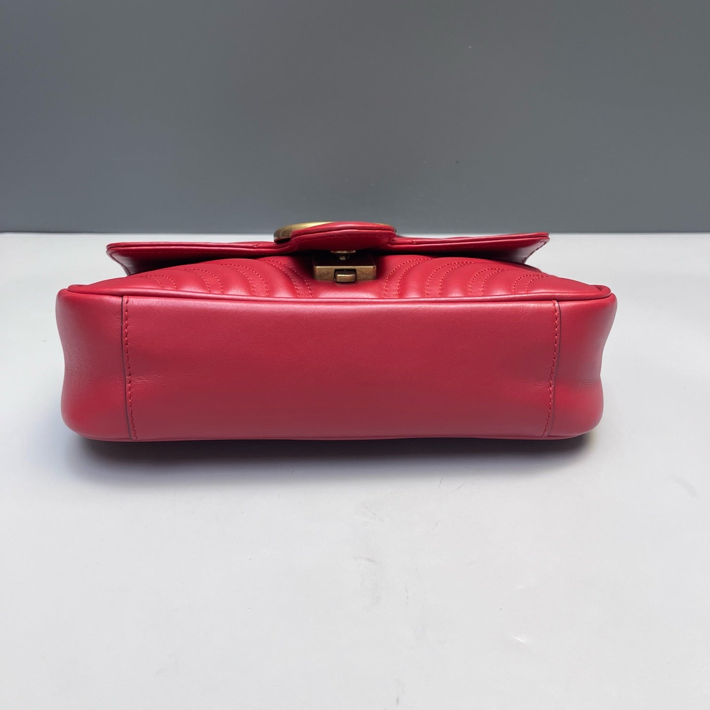 Gucci - Marmont Matelassé Shoulder Bag - Leather - Red - (small)