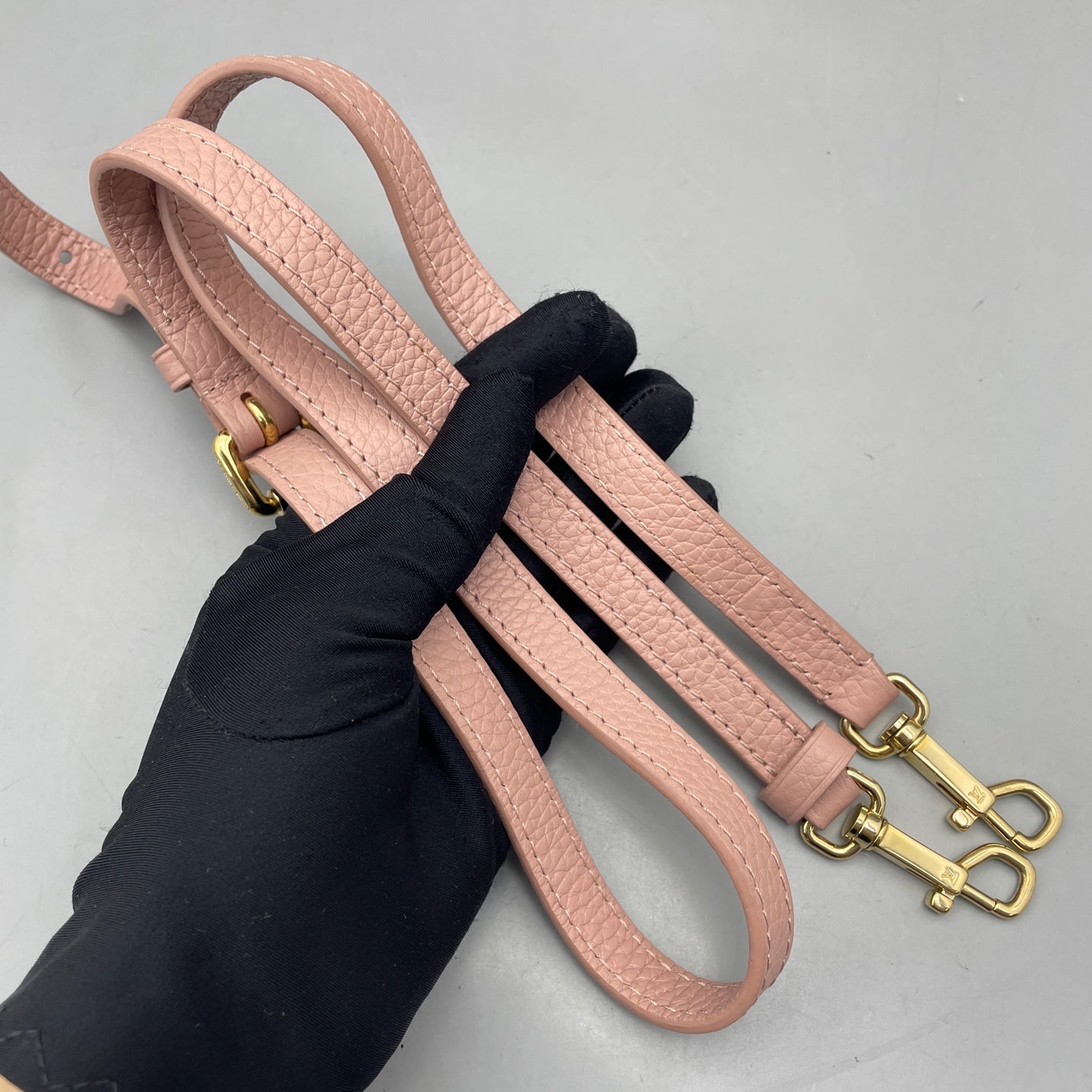 Louis Vuitton - Lockme Flap Tote - Grained leather - Pink - (Medium)