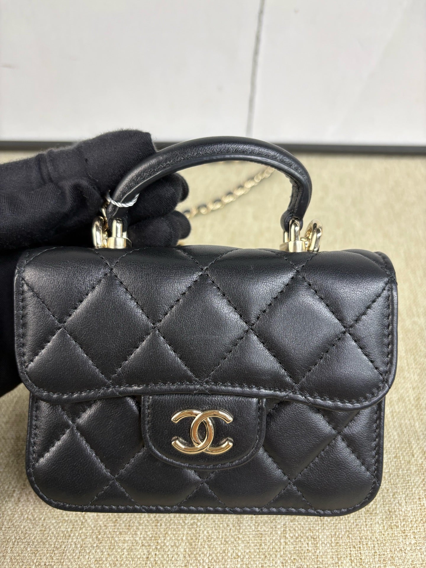 Chanel - Mini Handle Flap Bag - Lambskin leather - Black - (mini)