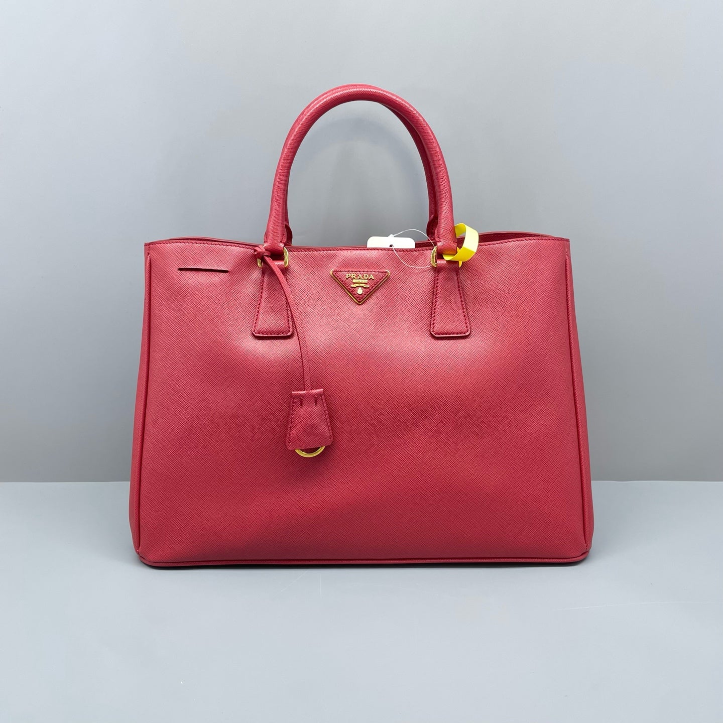 Prada - Saffiano Lux Tote - Saffiano leather - Red - (Large)