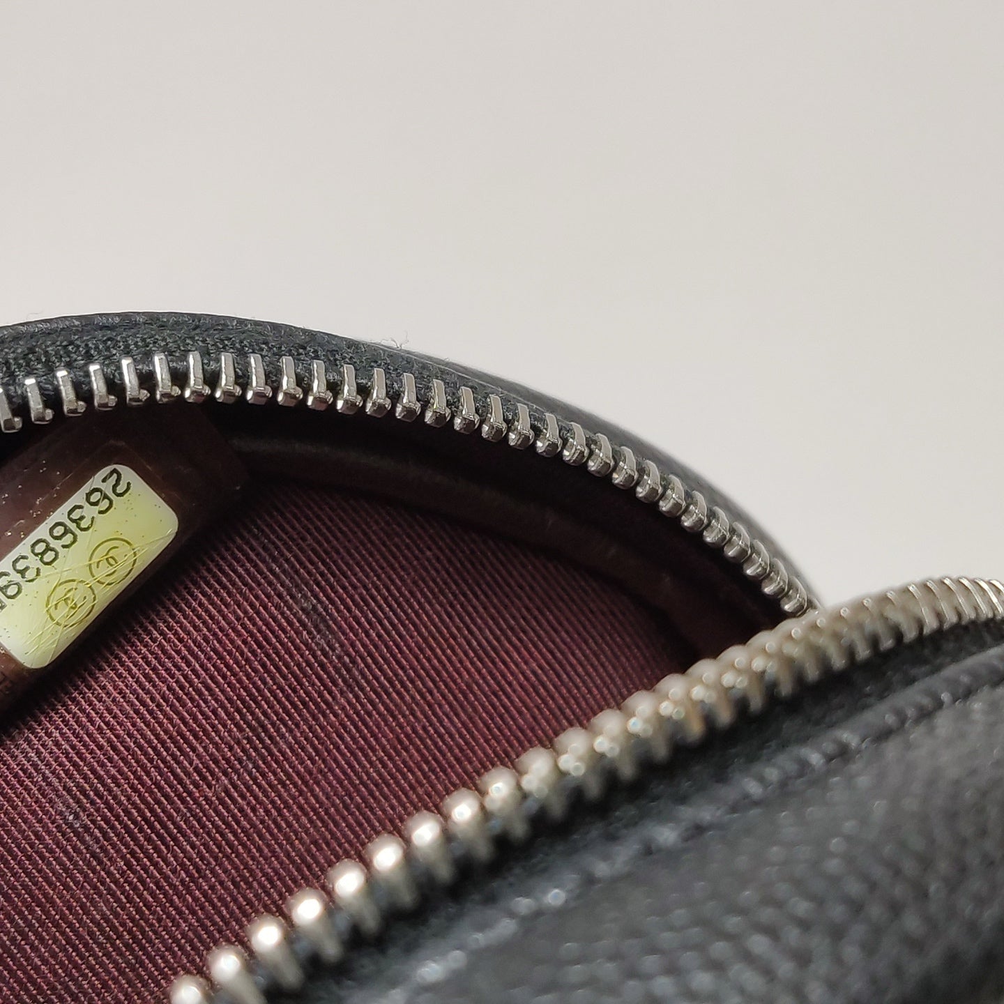 Chanel - 19 Round Mini Bag - Grained calfskin leather - Black - (mini)