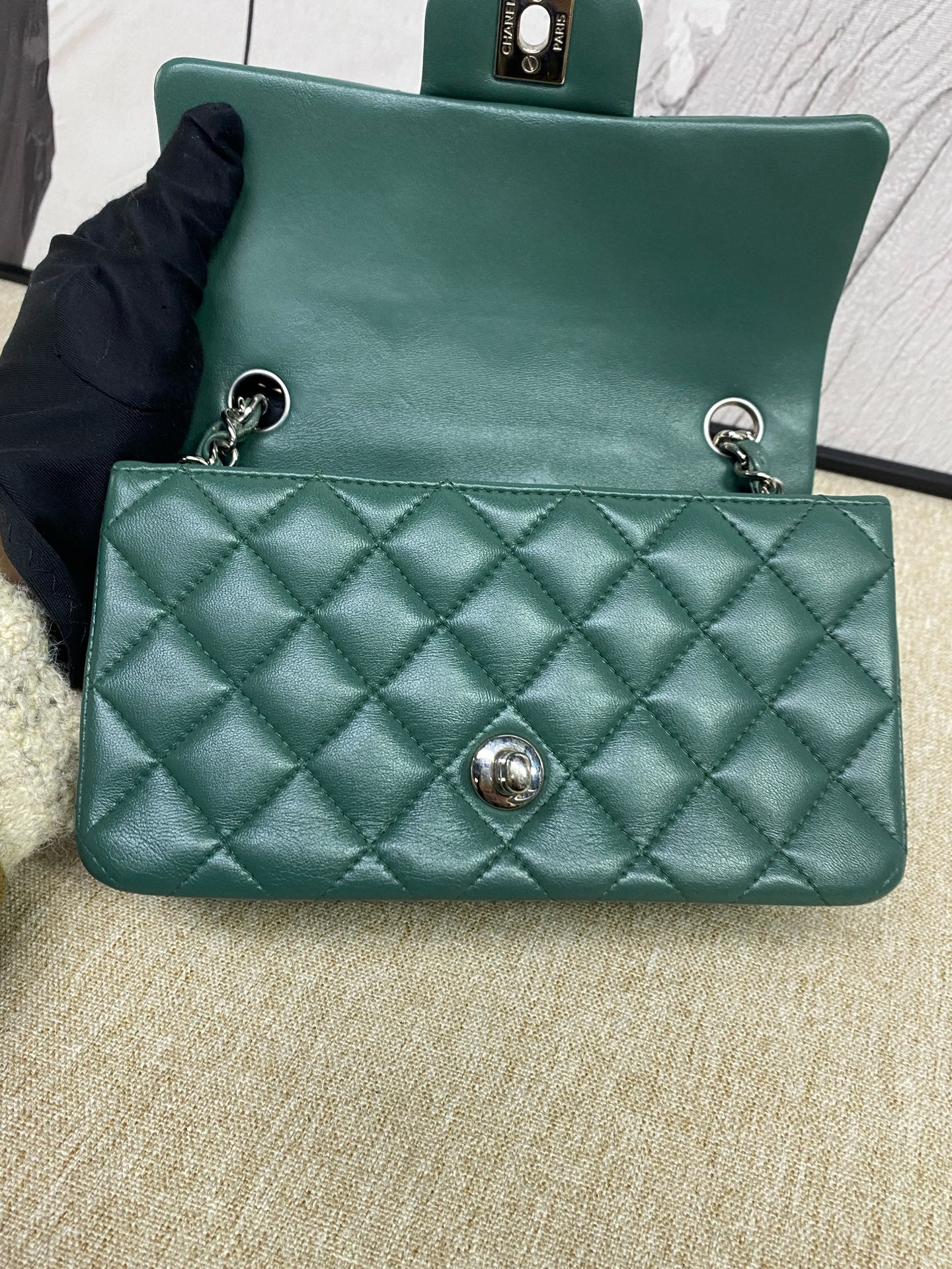 Chanel - Classic Flap Mini - Lambskin leather - Green - (mini)