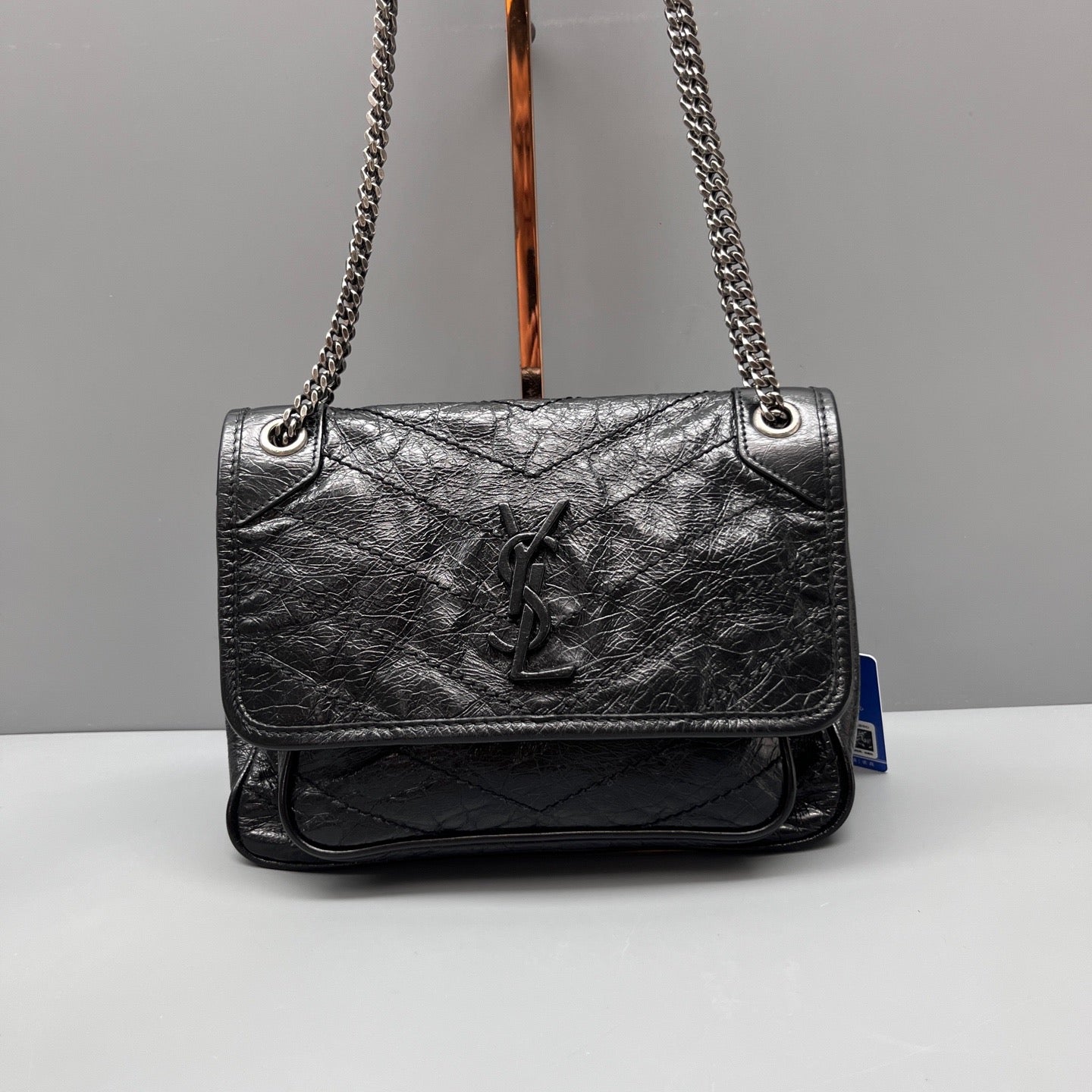 Saint Laurent - Niki Small Messenger Bag - Crinkled calfskin leather - Black - (Small)