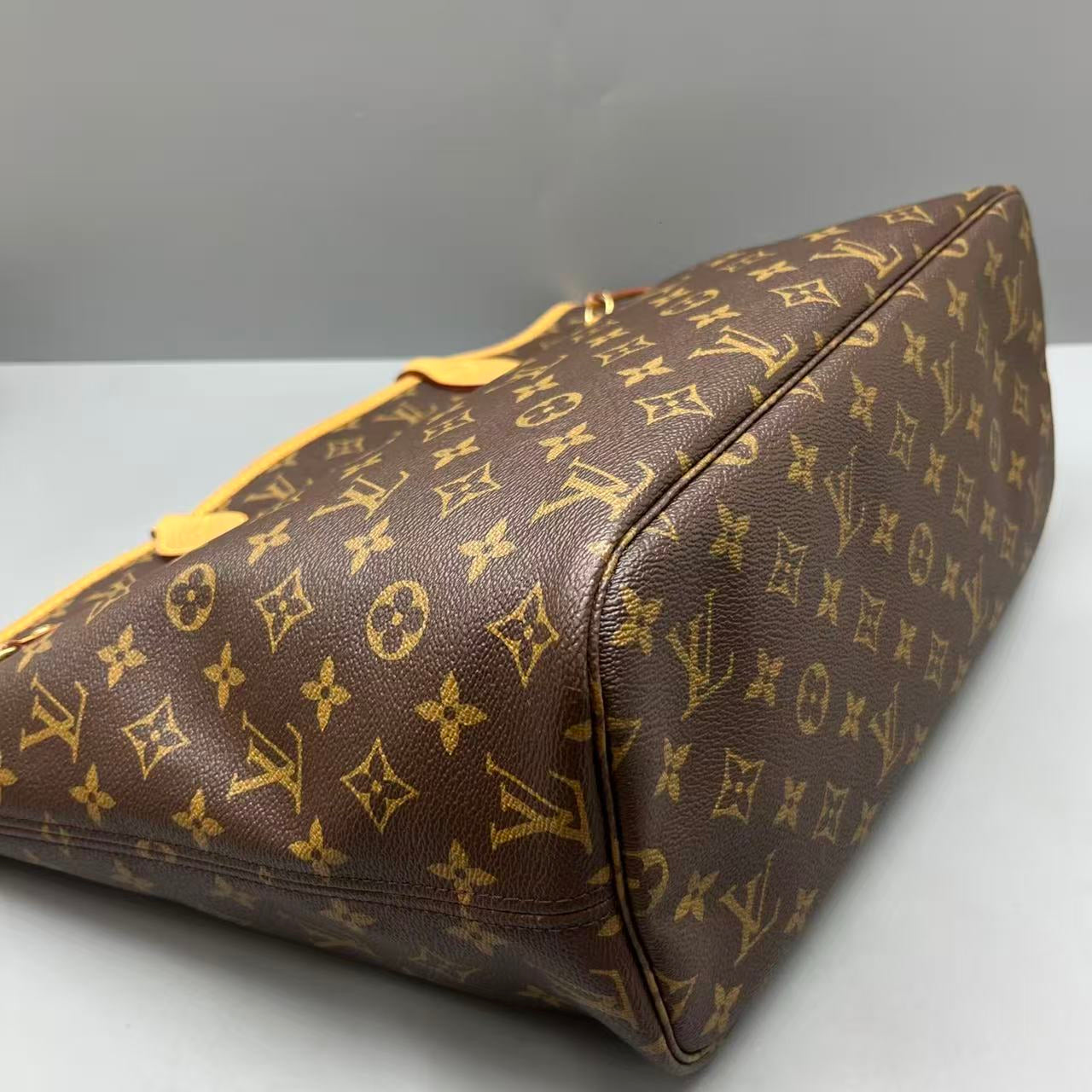 Louis Vuitton - Neverfull MM - Monogram coated canvas, Vachetta leather - Brown - (medium)