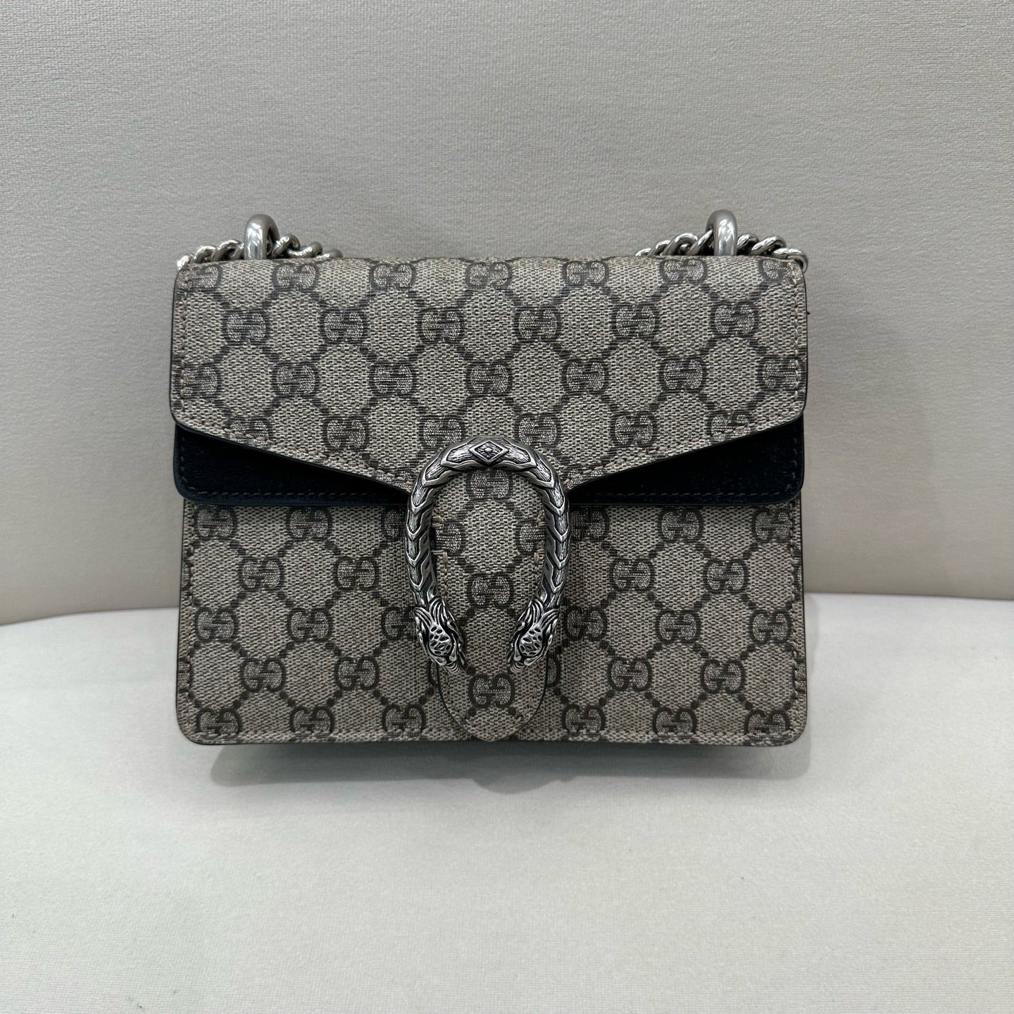 Gucci - Dionysus Mini Bag - GG Supreme coated canvas with black leather trim and black suede lining - Beige - (Small)