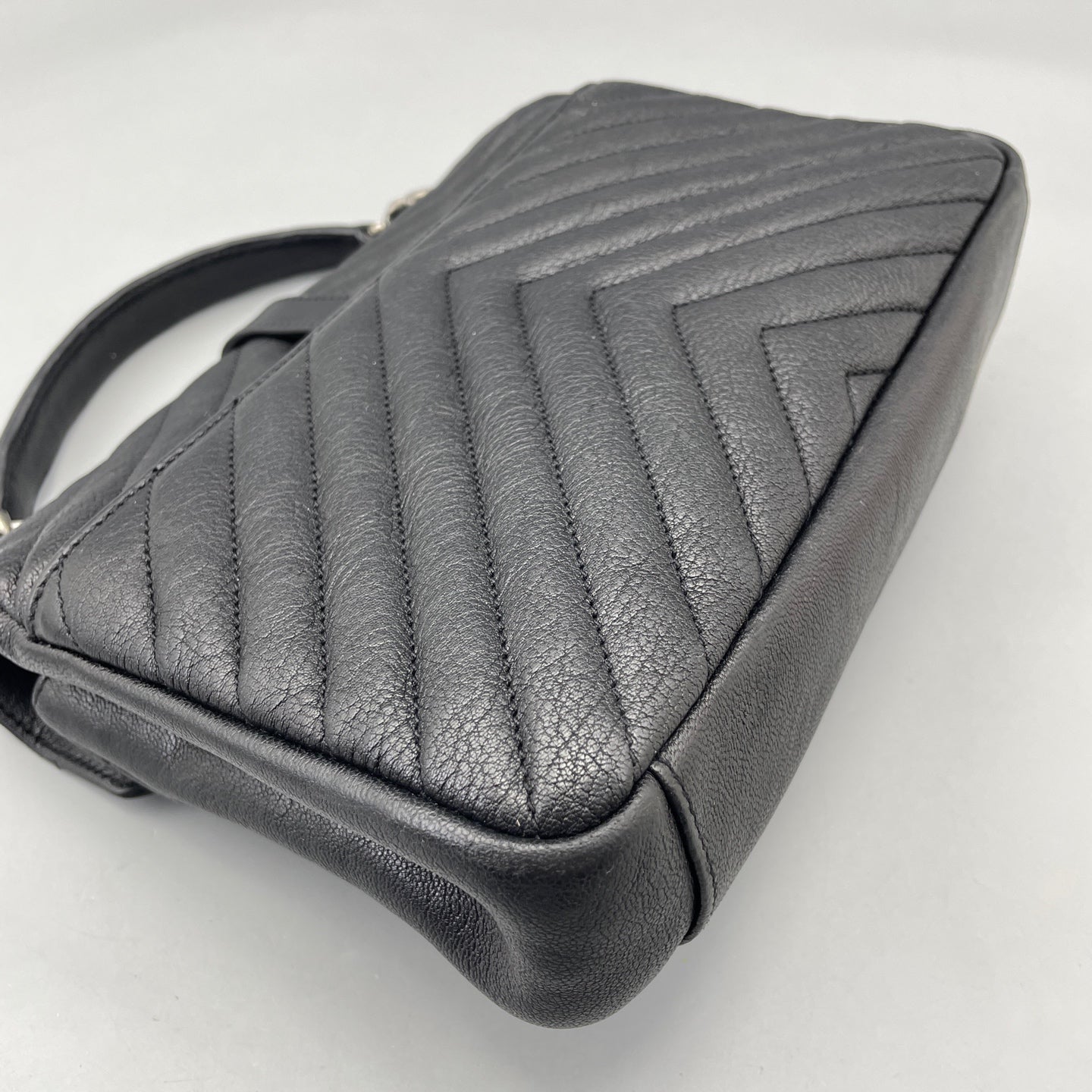 Saint Laurent - Envelope Messenger Bag - Grained leather - Black - (medium)