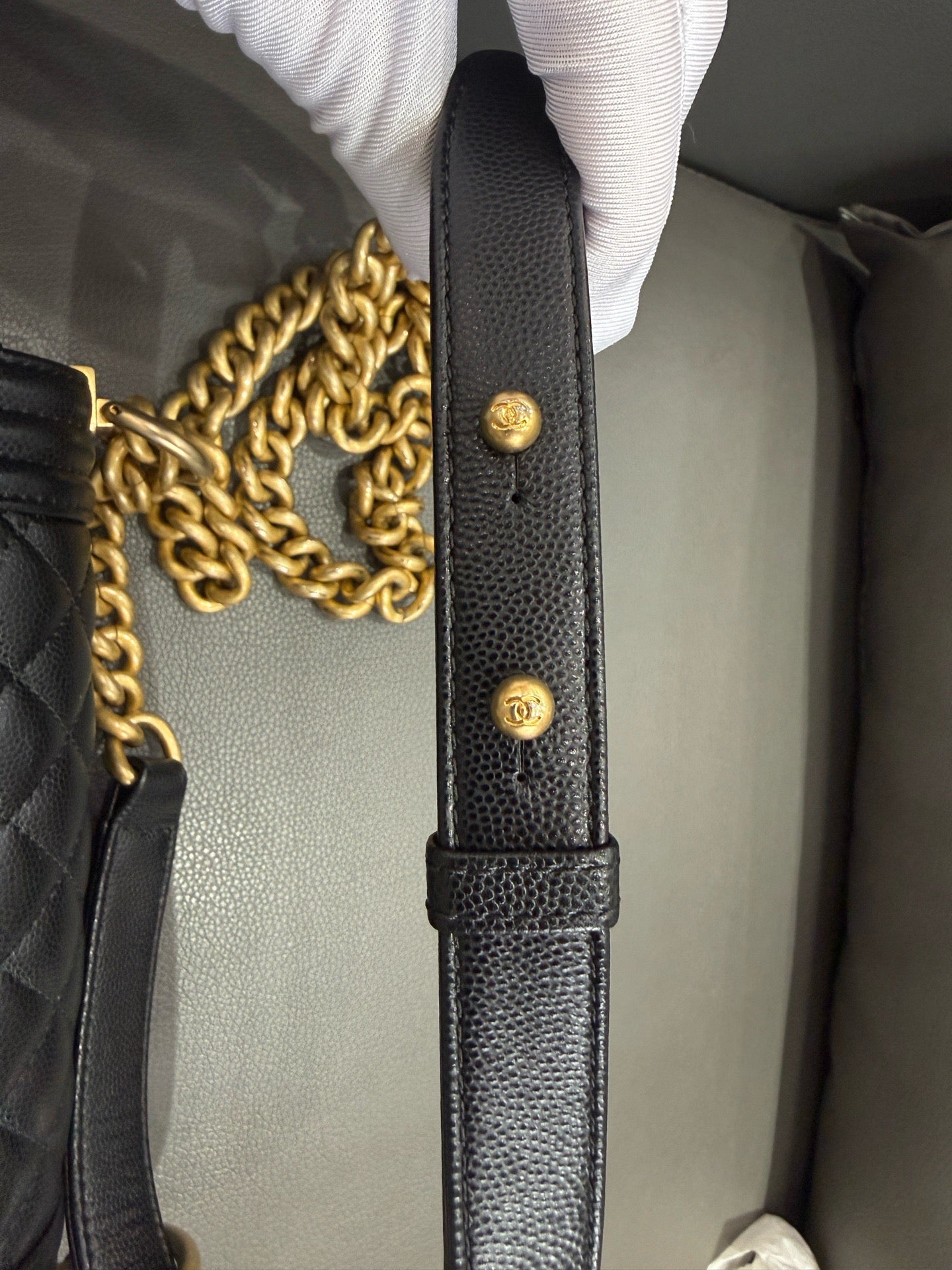 Chanel - Boy Bag - Caviar leather - Black - (Small)