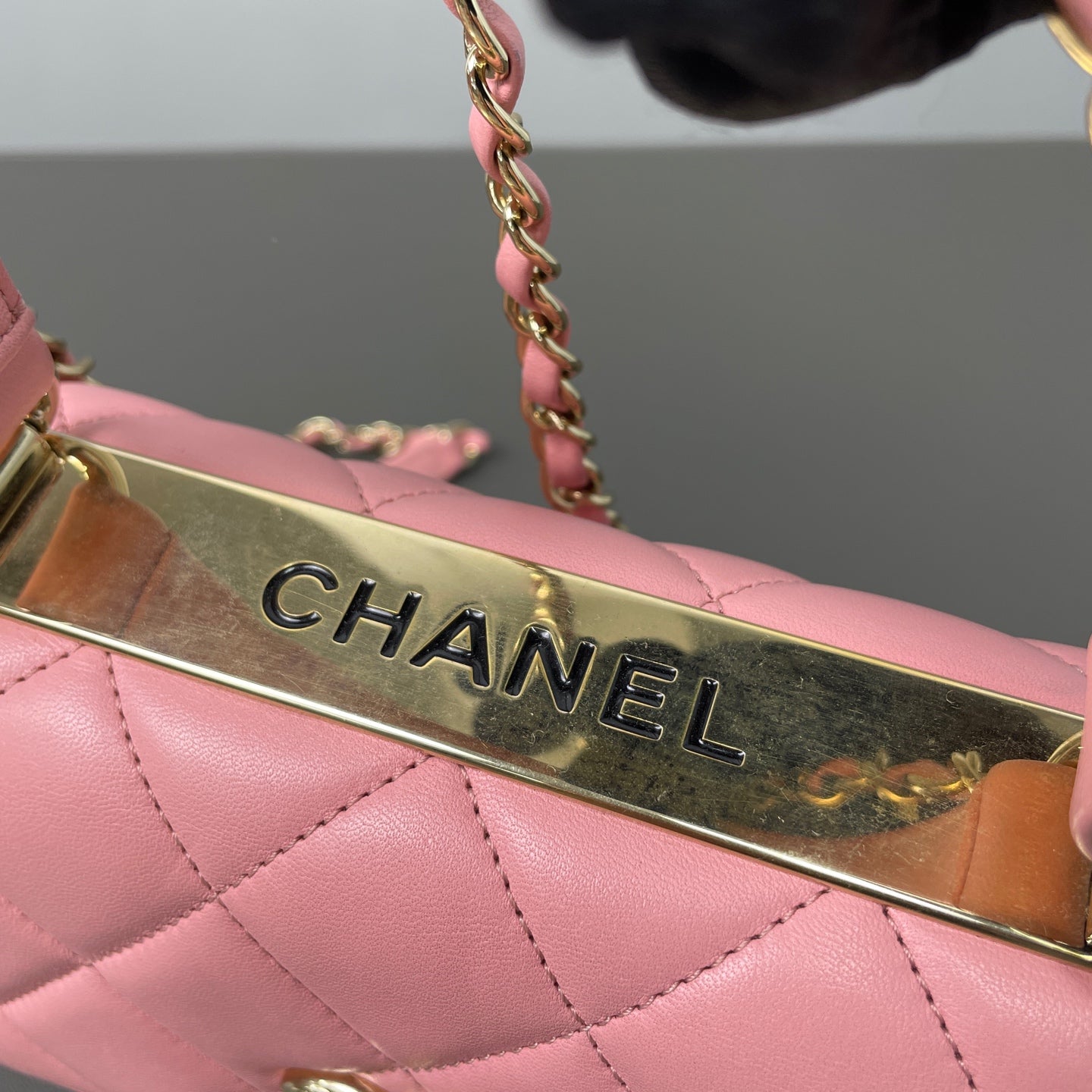 Chanel - Trendy CC - Quilted lambskin leather - Pink with Gold-Tone Hardware - (medium)