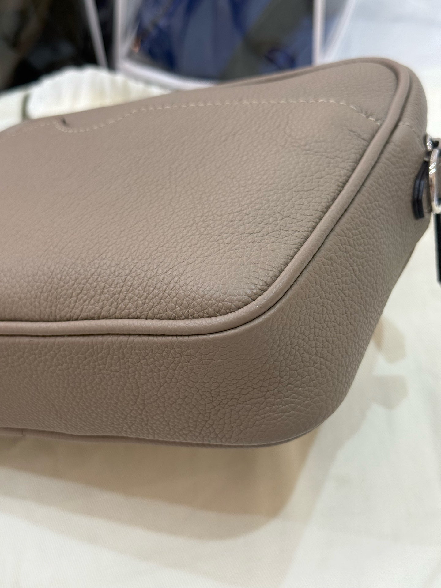 Fendi - Roma Camera Bag - Grained leather - Grey - (small)