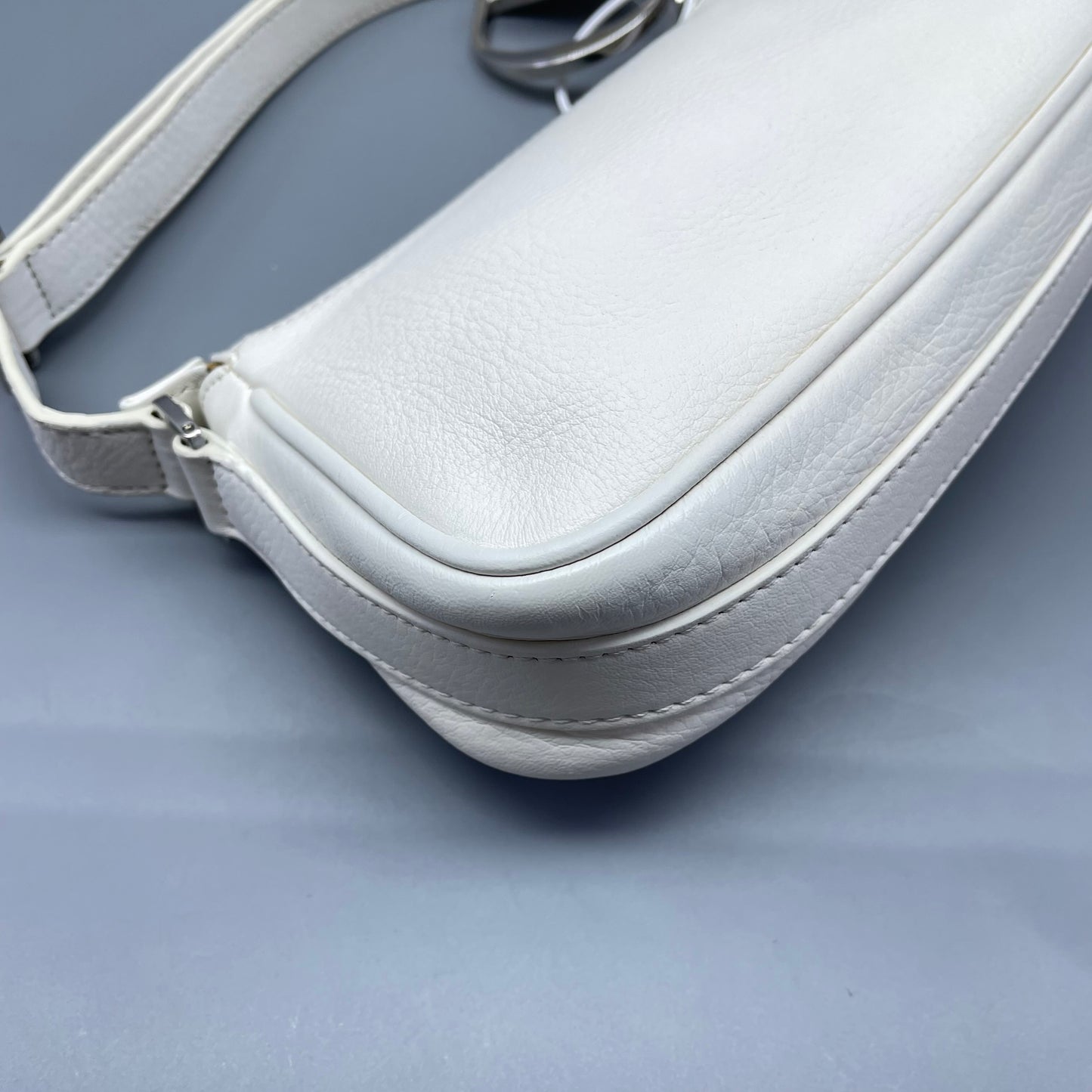 Dior - Vintage Large D-Charm Shoulder Bag - Leather - White - (mini)