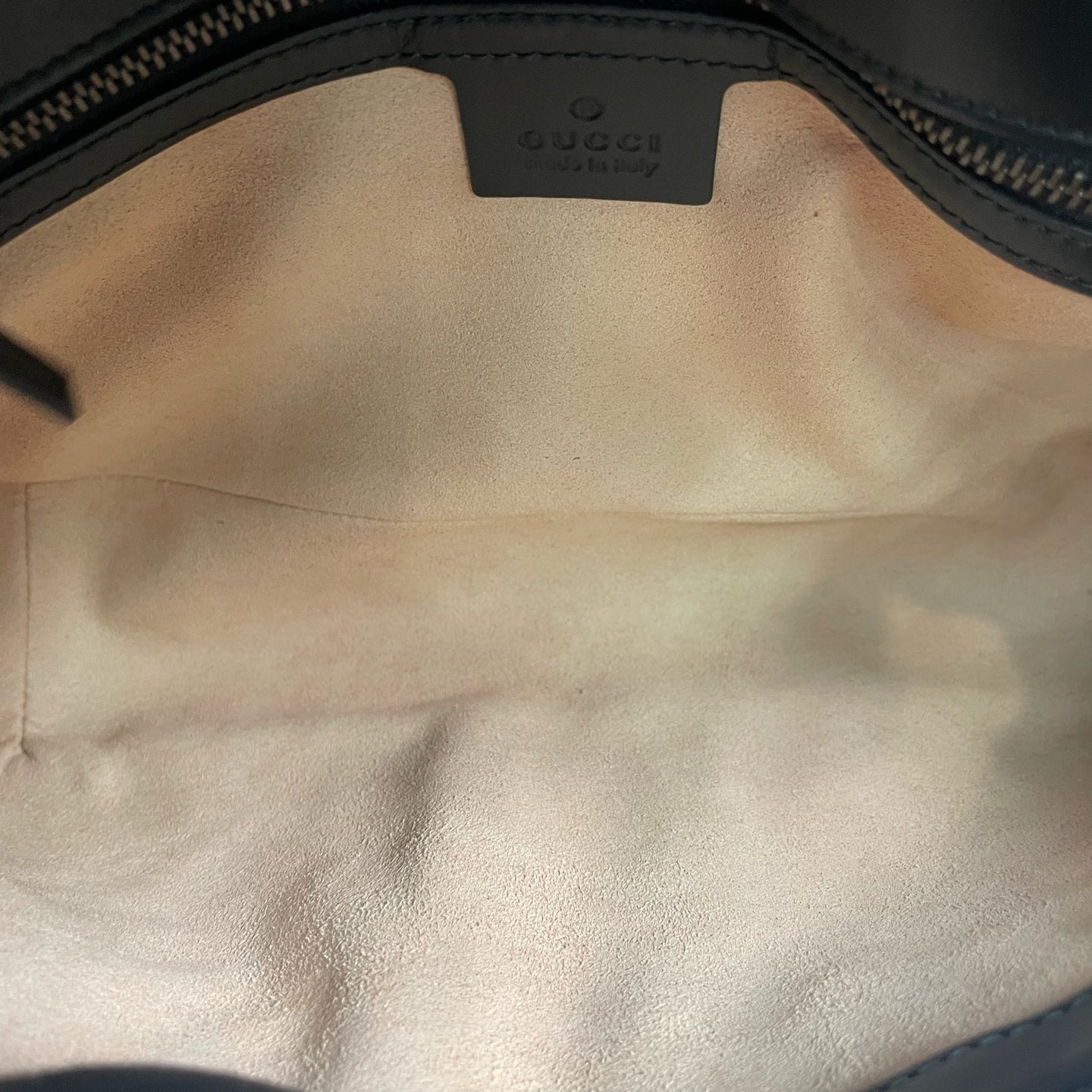 Gucci - GG Marmont Matelassé Shoulder Bag - Leather - Black - (Medium)