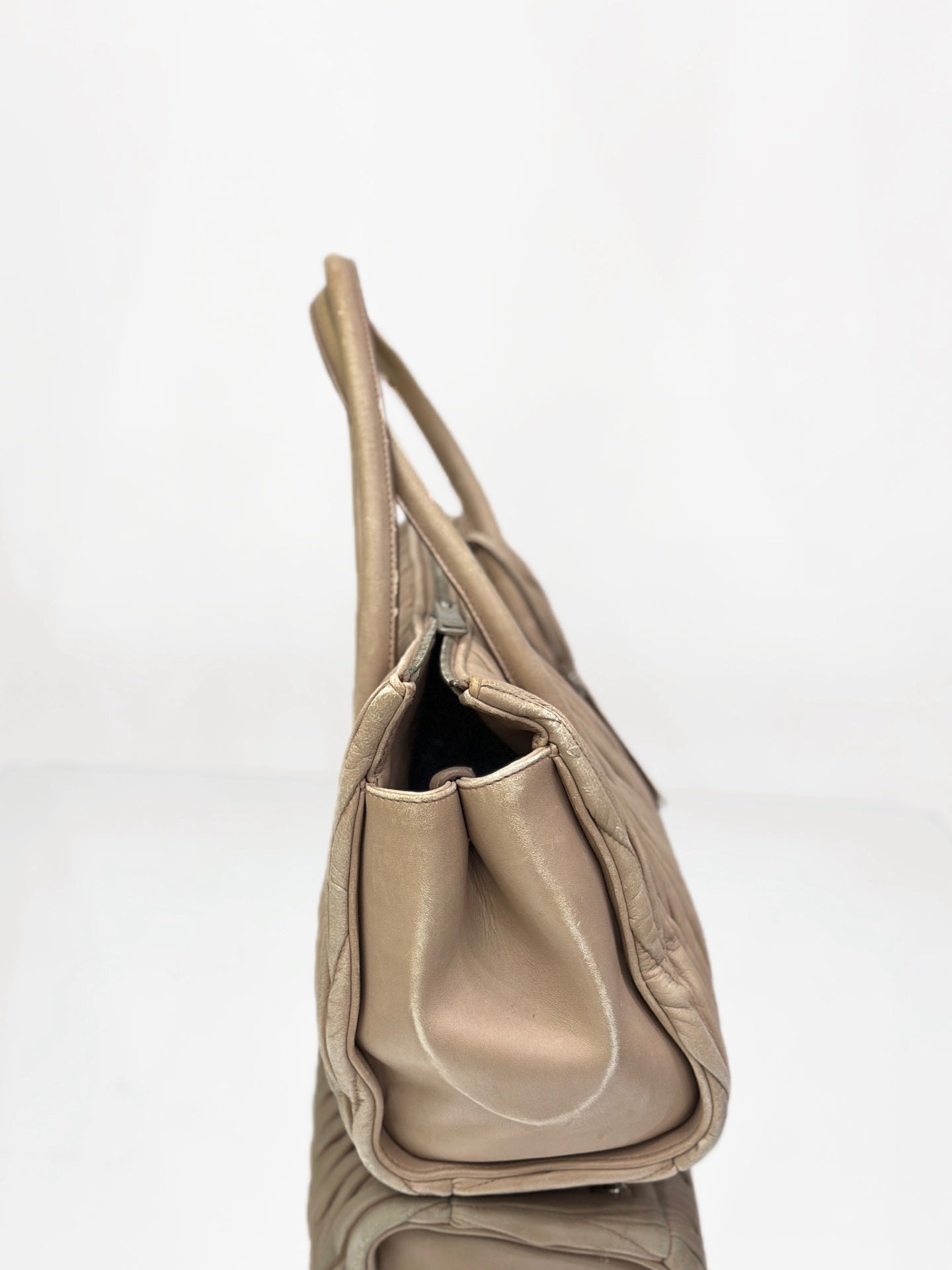 Miu Miu - Matelassé Top Handle Bag - Leather - Beige - (medium)