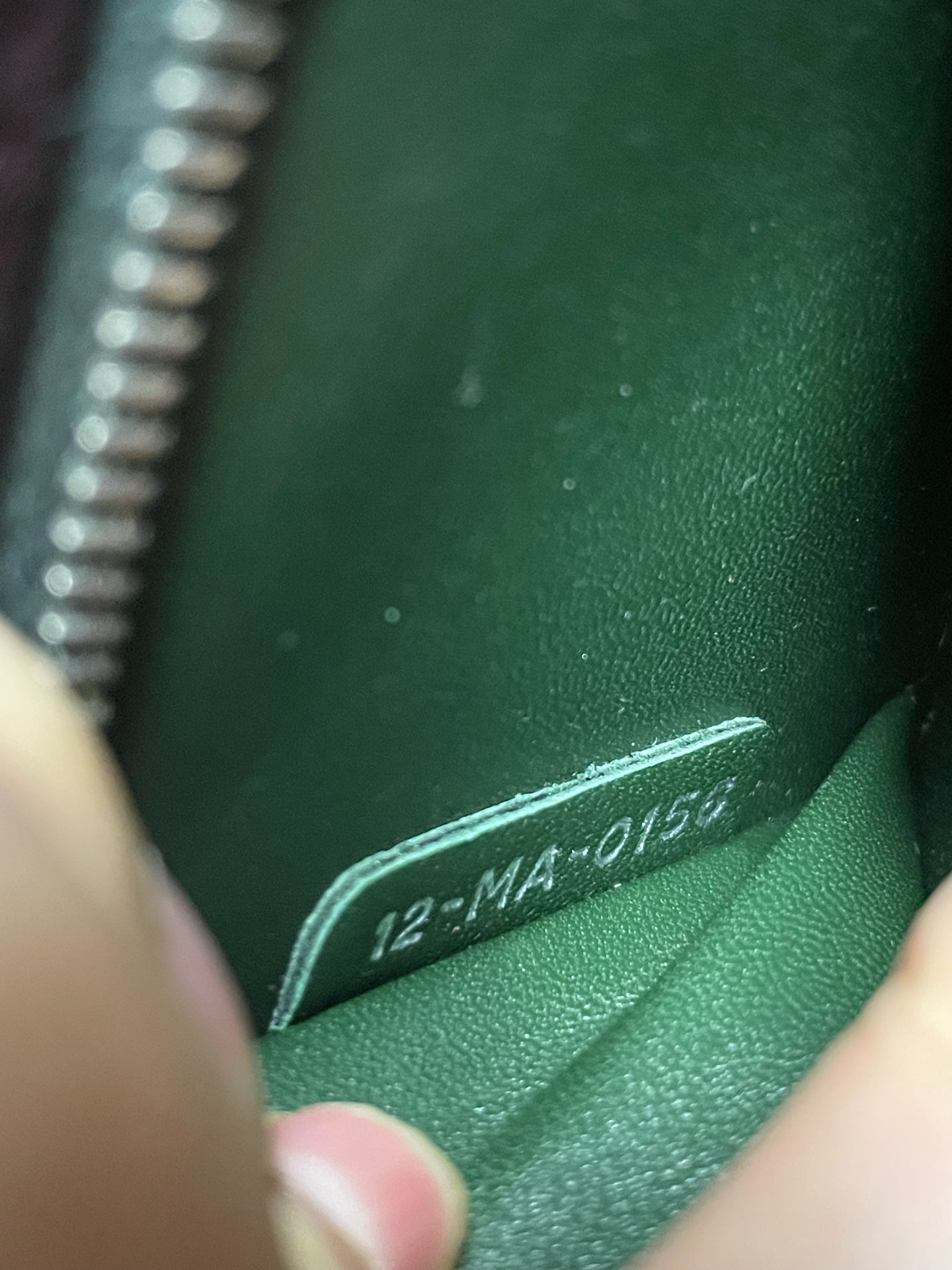 Dior - Ama Shield Bag with Cracked Texture - Fawn leather - Burgundy - (small)