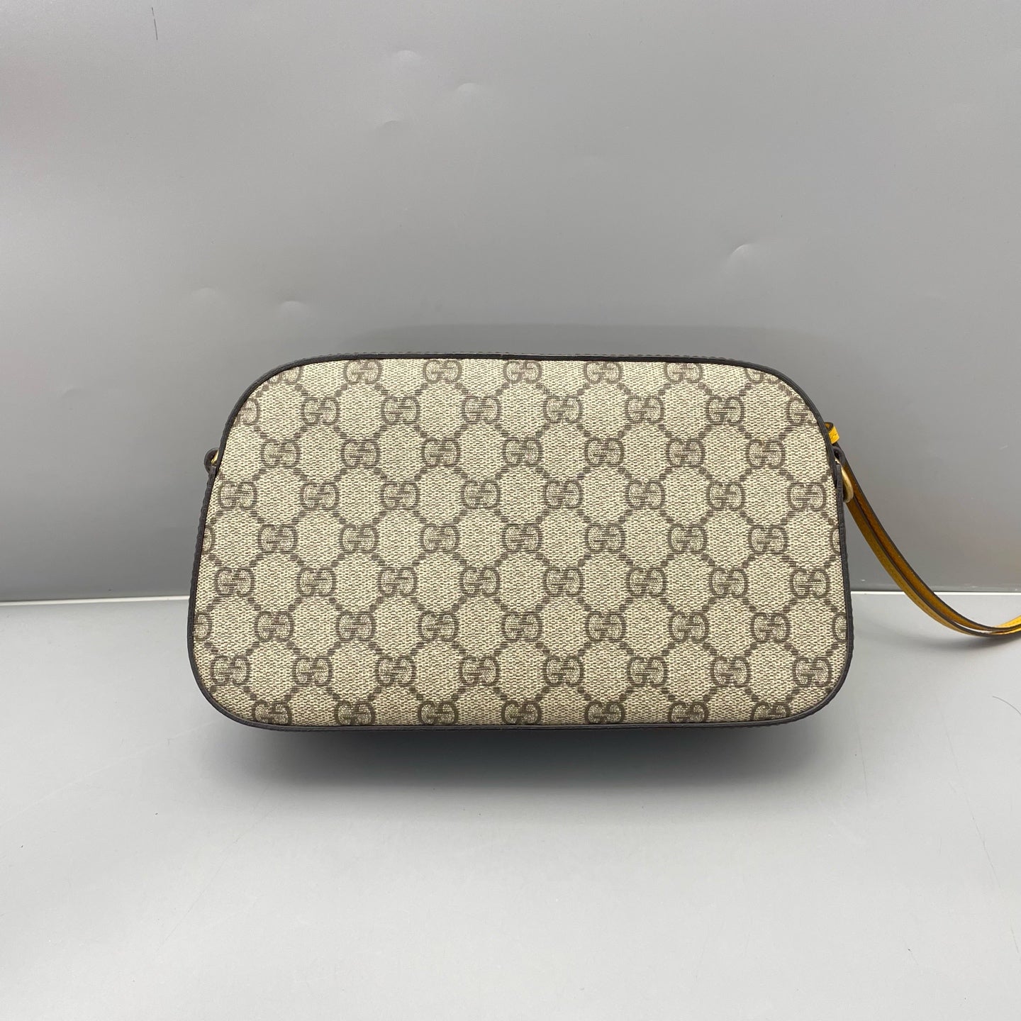 Gucci - Tiger Head Camera Bag - GG Supreme canvas with grained leather trim - Brown with beige monogram and yellow accents - (Small)