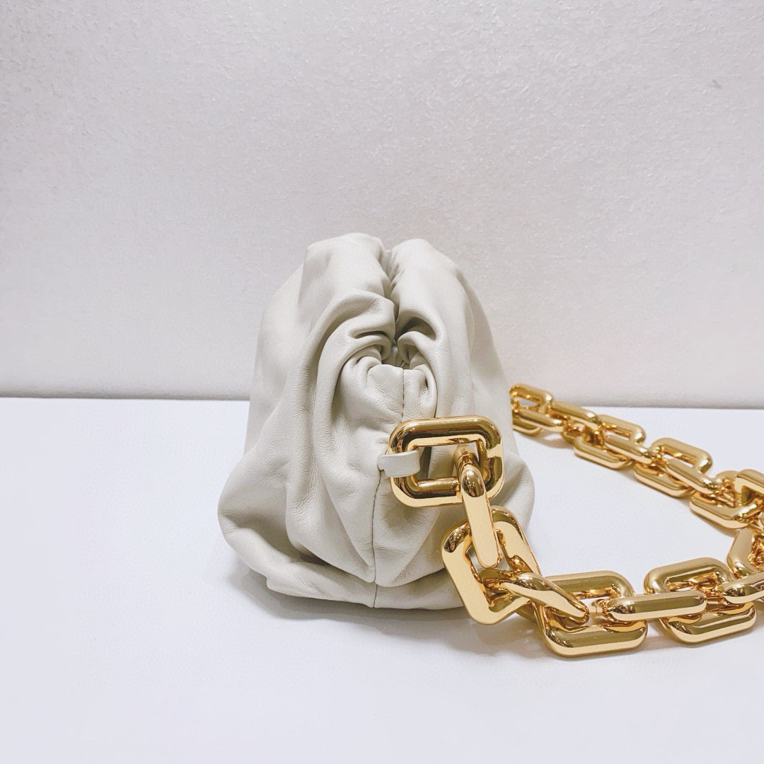 Bottega Veneta - The Chain Pouch - Calfskin leather - White - (small)