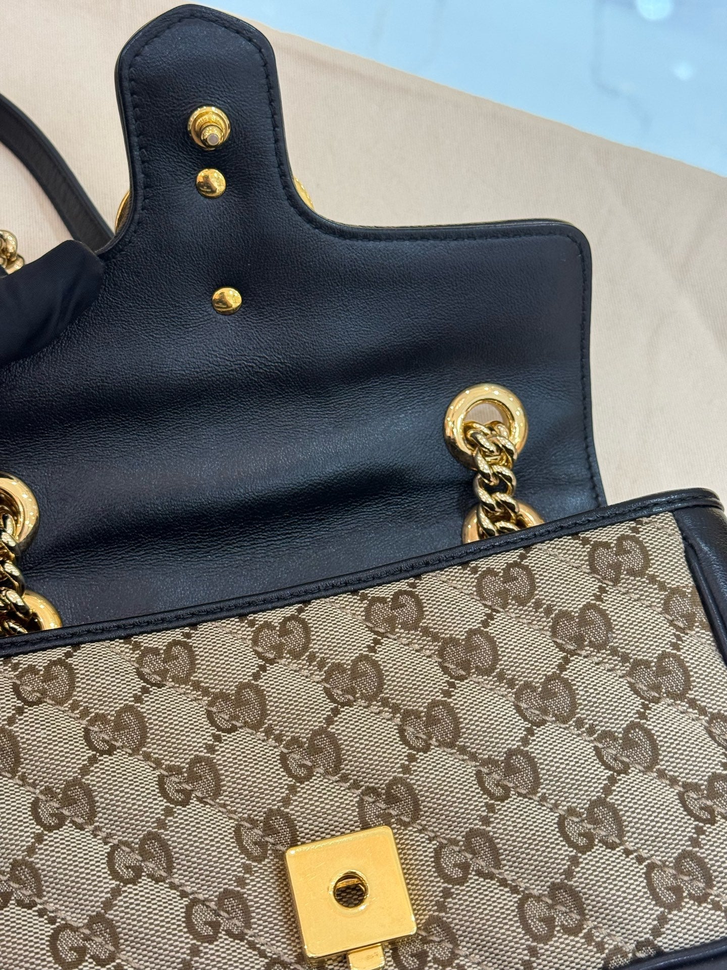 Gucci - GG Marmont 22 - Canvas with leather trim - Beige and Black with Gold-Tone Hardware - (mini)