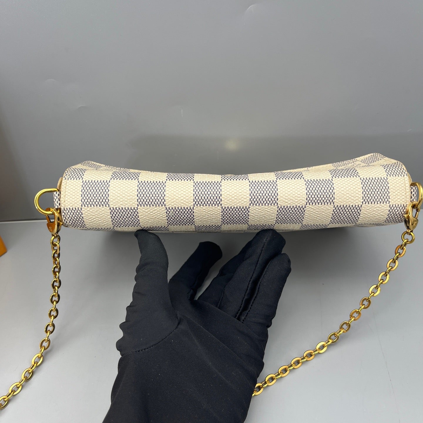 Louis Vuitton - Pochette Félicie - Damier Azur coated canvas with pink leather lining and trim - White - (Small)