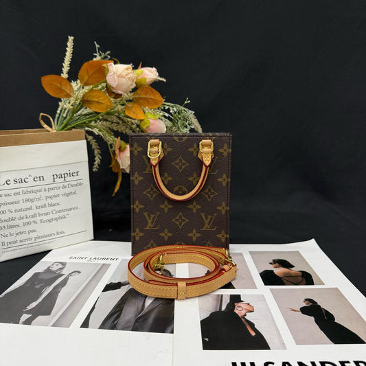 Louis Vuitton - Petit Sac Plat - Monogram coated canvas with Vachetta leather trim - Brown - (mini)