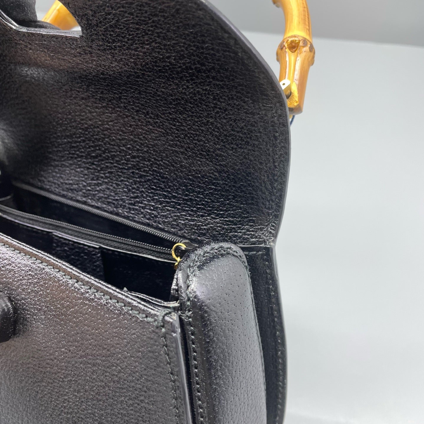 Gucci - Diana Bamboo Top Handle Shoulder Bag - Grained leather - Black - (mini)