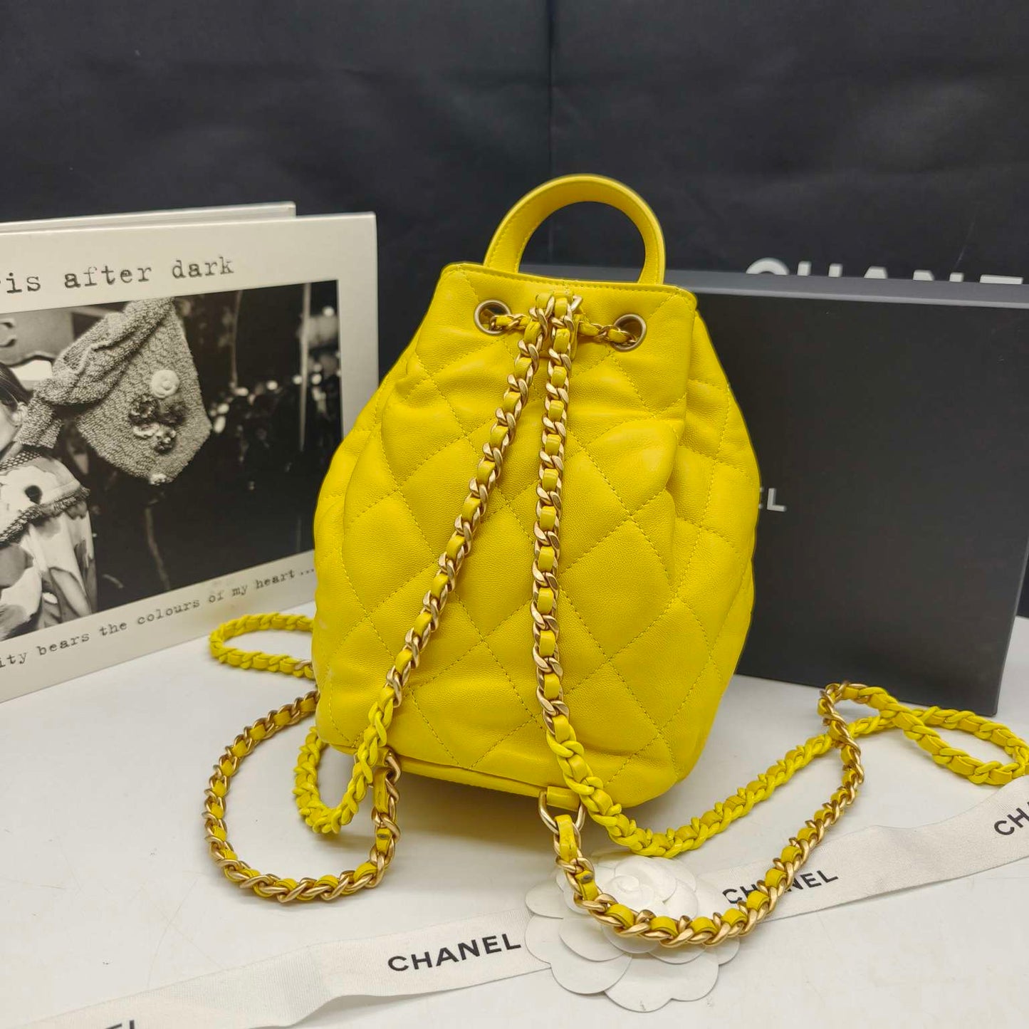Chanel - 22S Series Mini Drawstring Bucket Backpack - Lambskin leather - Yellow - (mini)
