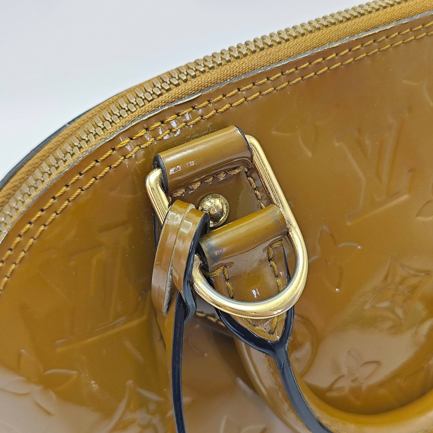 Louis Vuitton - Alma BB - Monogram Vernis patent leather - Mustard Yellow - (mini)