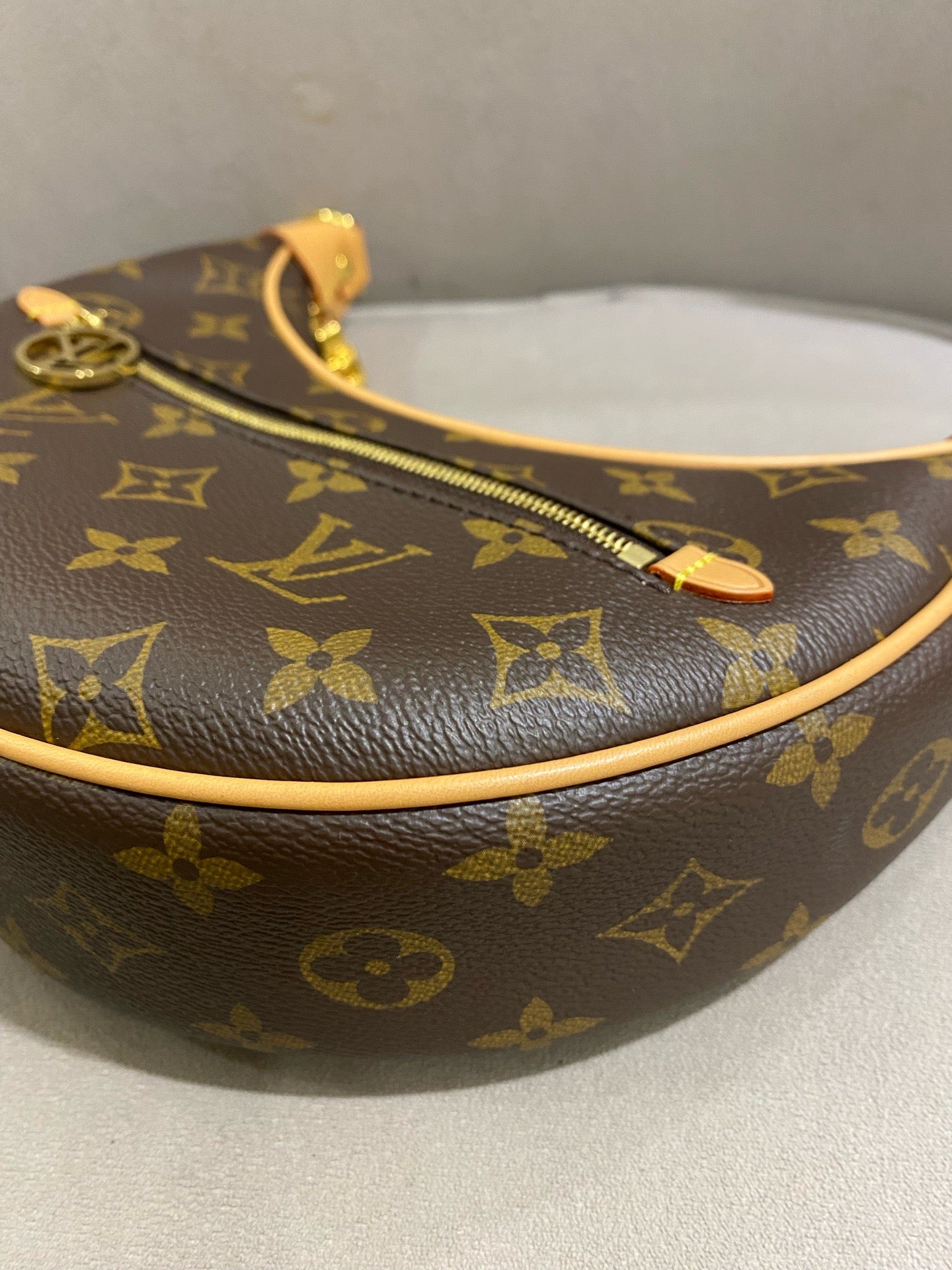 Louis Vuitton - Loop - Monogram Canvas with Vachetta leather trim - Brown - (Mini)