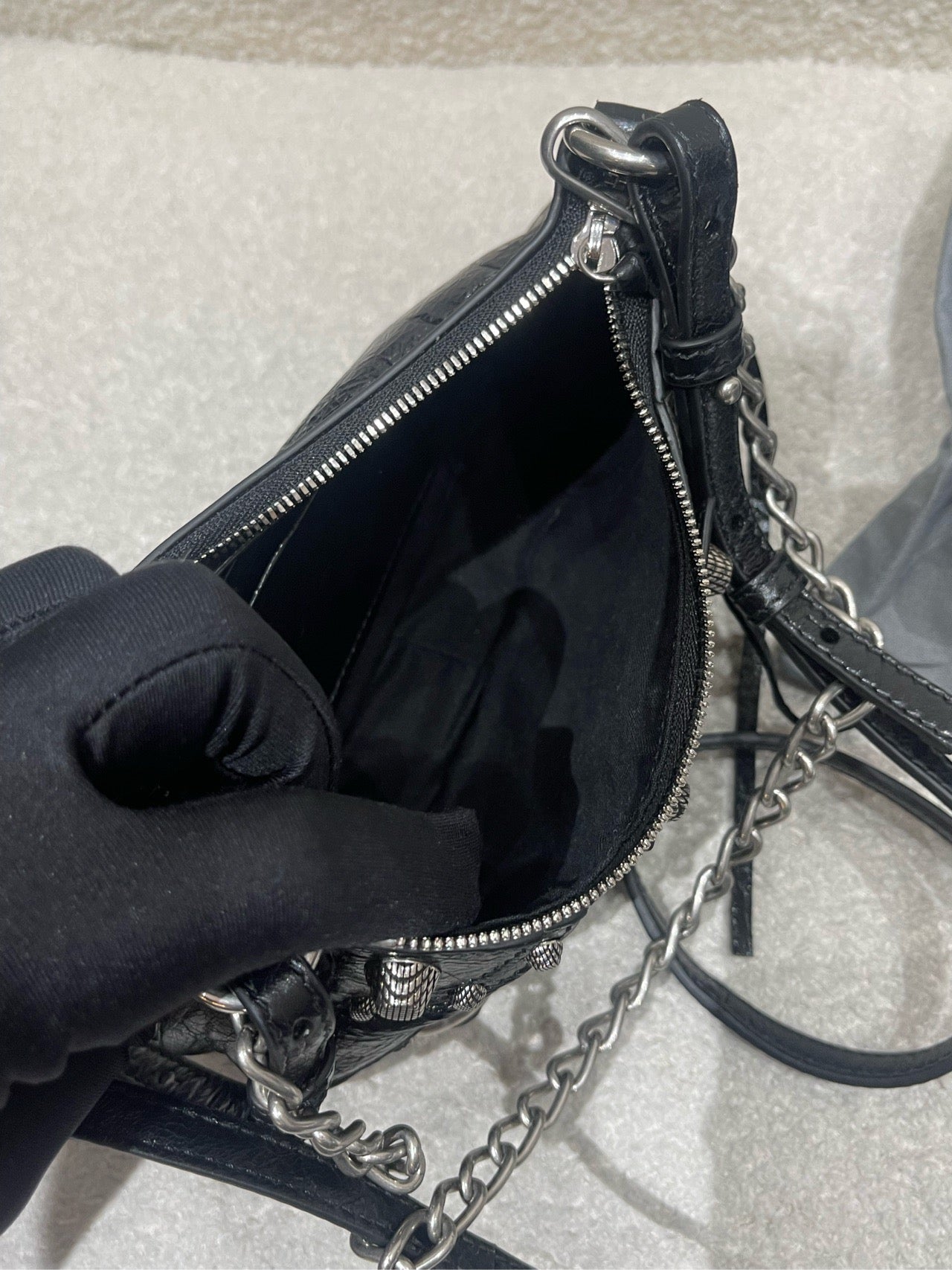 Balenciaga - Le Cagole Mini Shoulder Bag - Calfskin leather - Black - (mini)