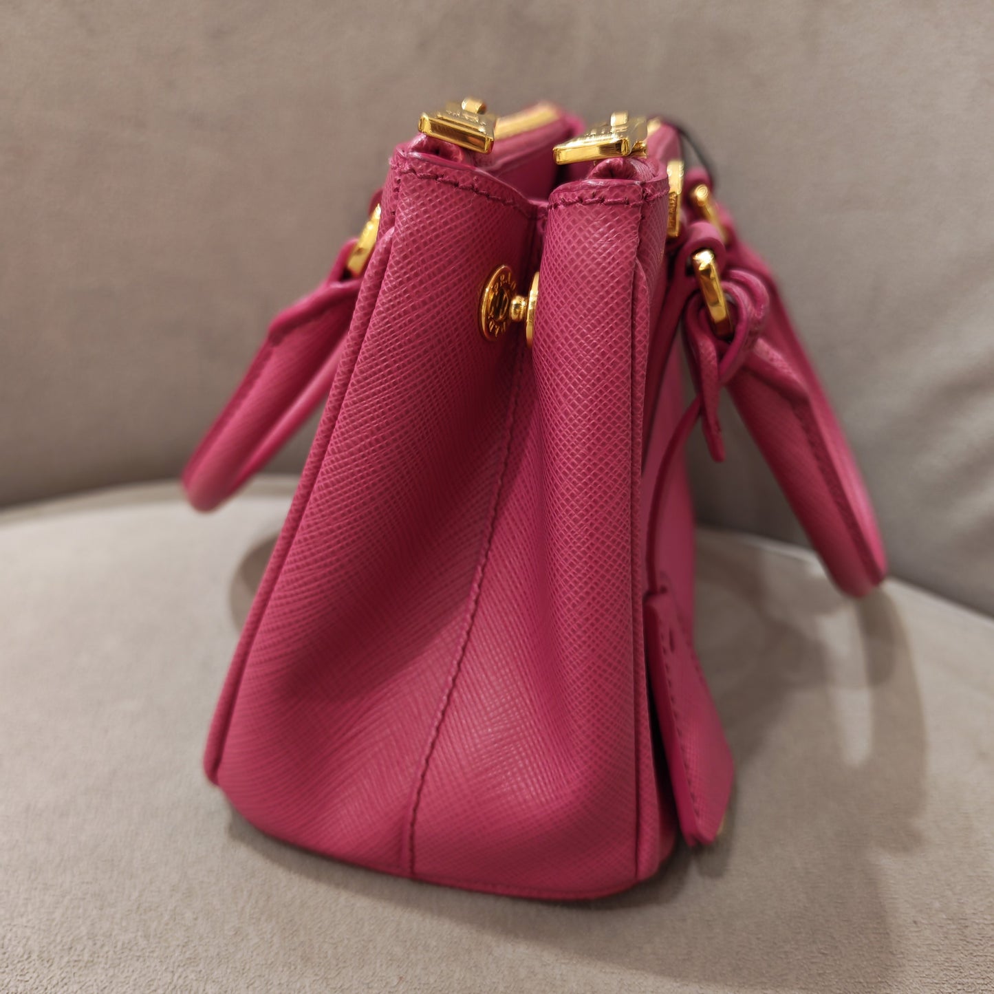 Prada - Galleria Mini - Saffiano leather - Fuchsia - (mini)
