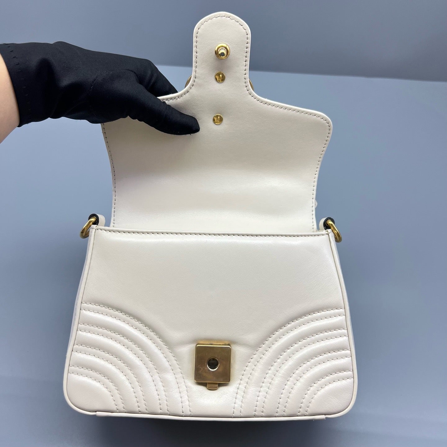 Gucci - GG Marmont Mini Top Handle Messenger Bag - Matelassé leather - Off-White with Gold-Tone Hardware - (mini)