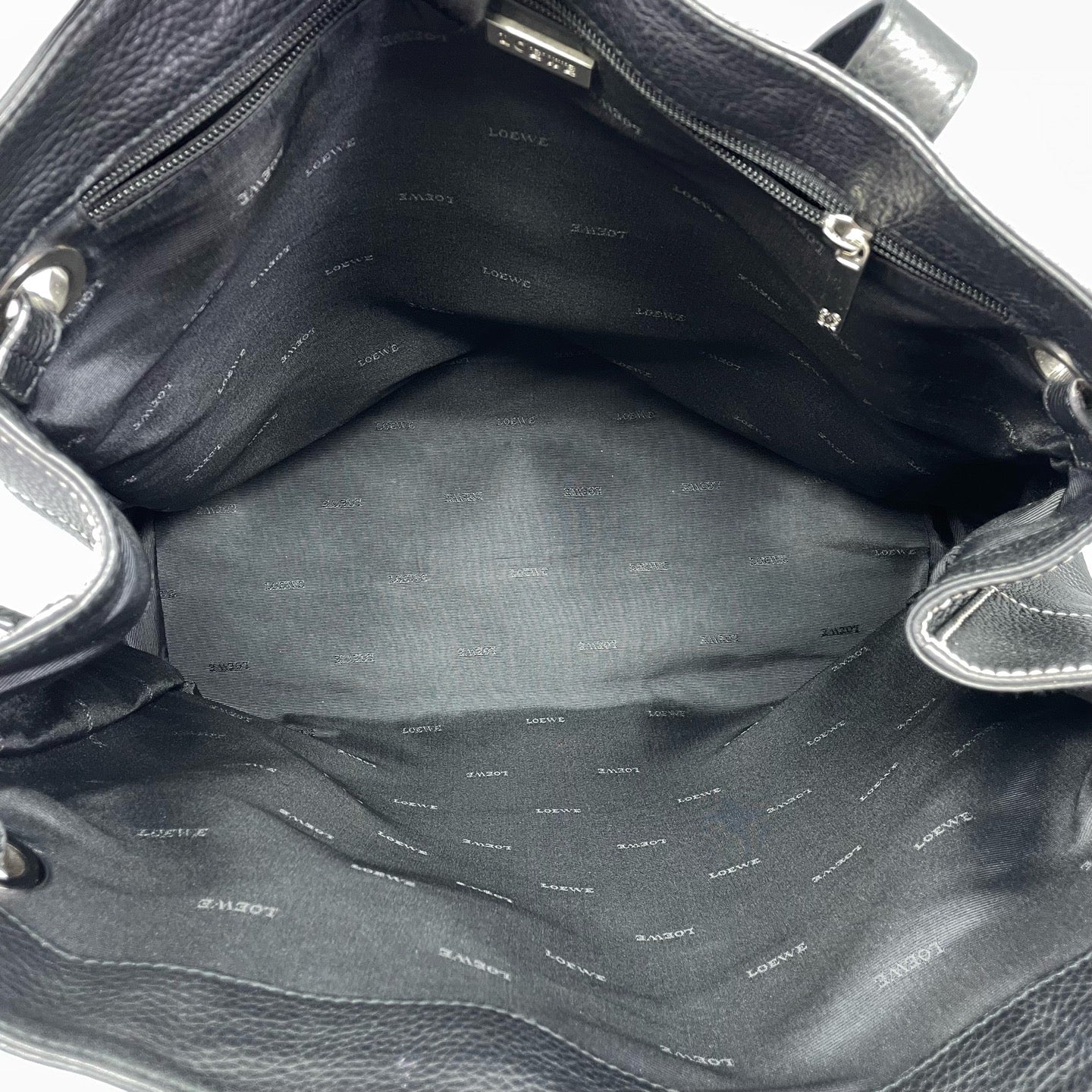 Loewe - Tote Shoulder Bag L6753 - Grained leather - Black - (Large)