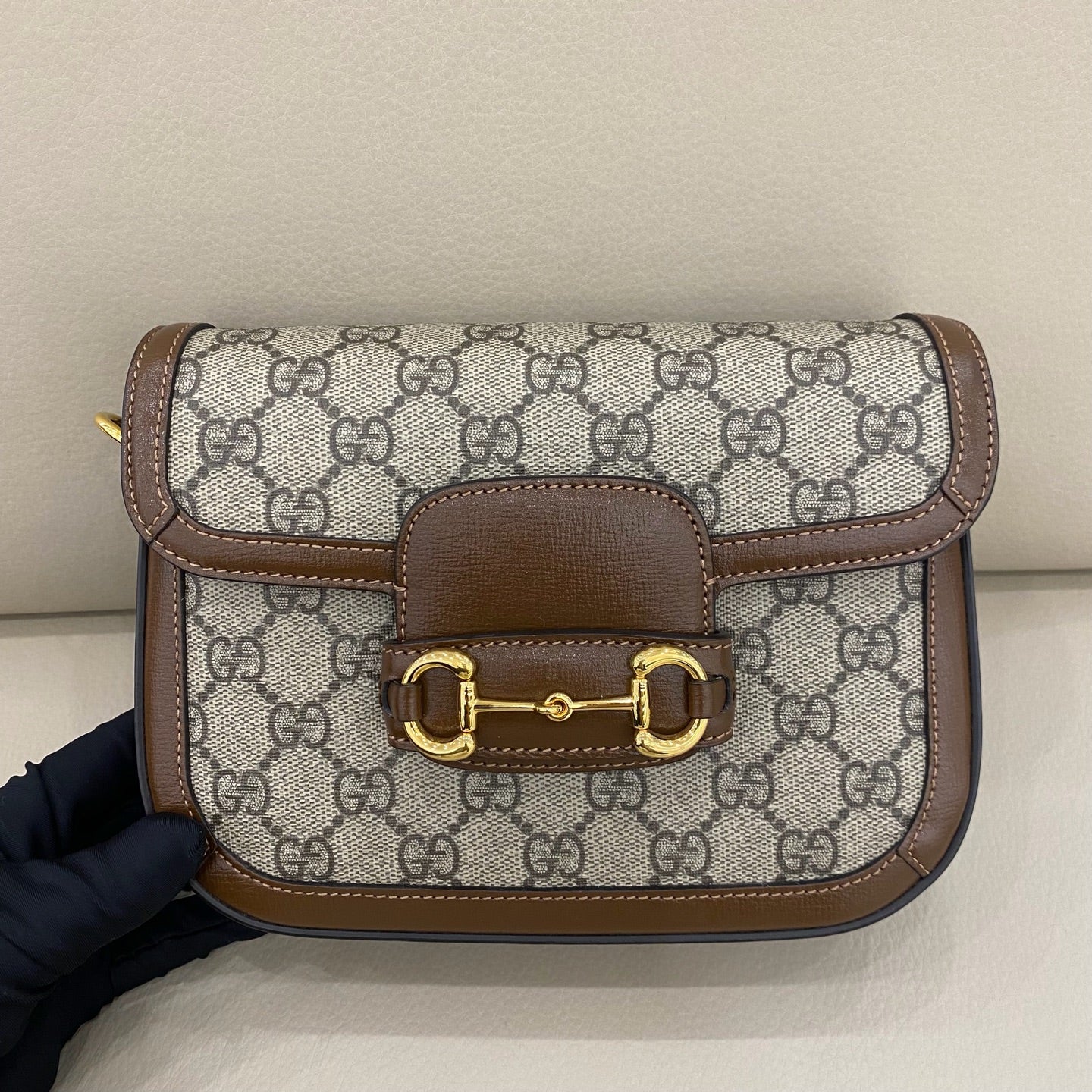 Gucci - Horsebit 1955 Small Shoulder Bag - GG Supreme canvas with leather trim - Beige and Brown - (small)