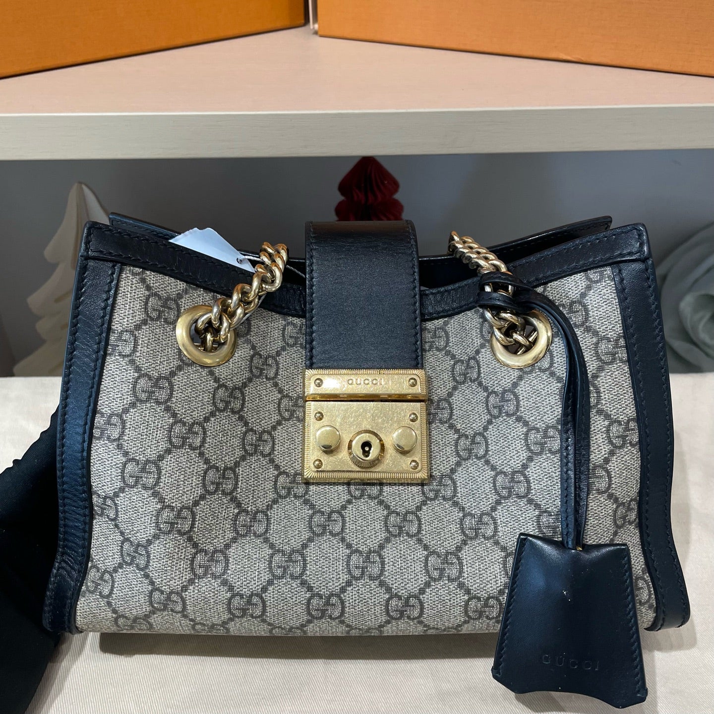 Gucci - Padlock GG Supreme Mini Top Handle Bag - GG Supreme canvas with black leather trim - Beige and Black - (mini)