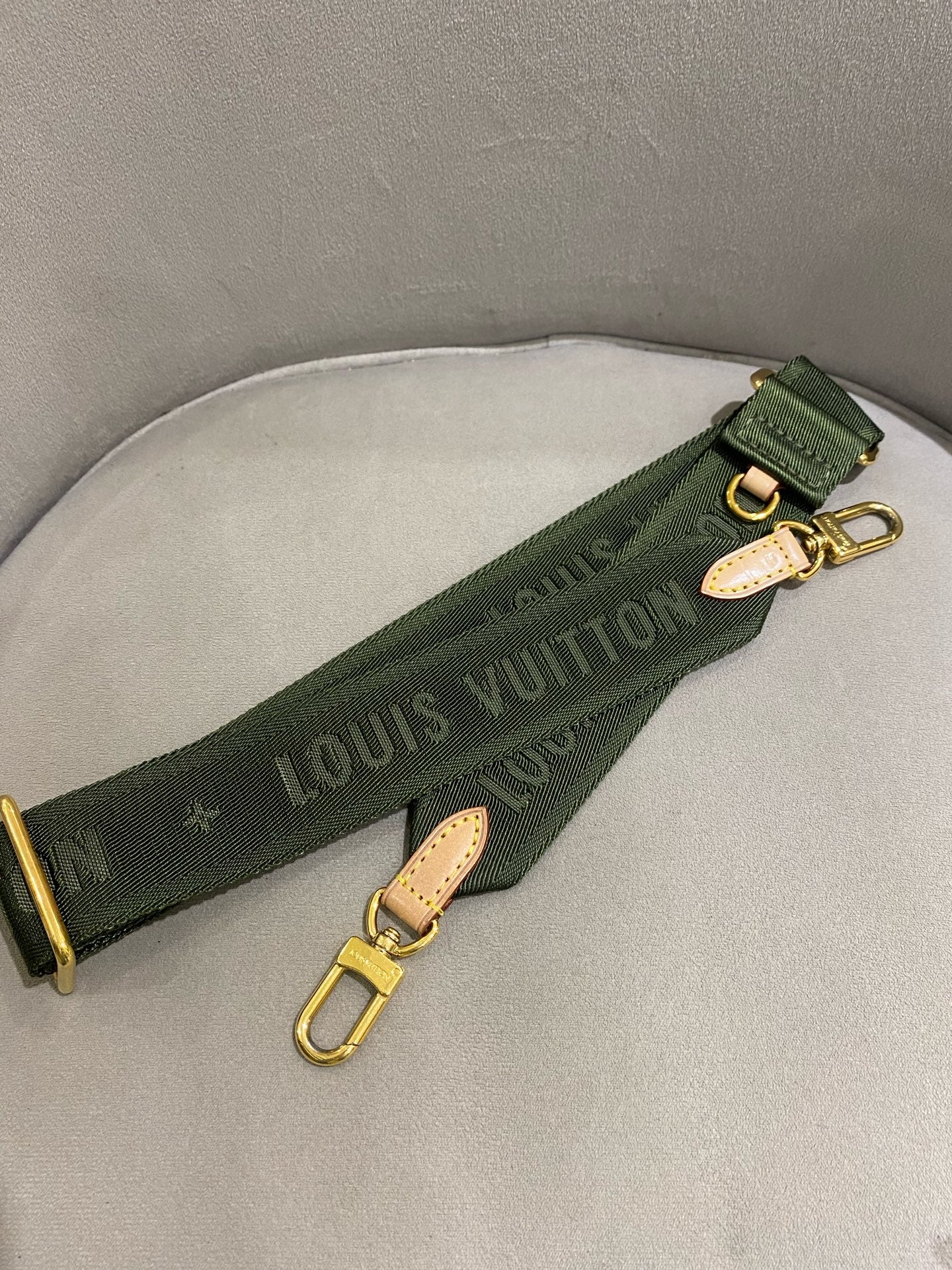 Louis Vuitton - Multi Pochette Accessoires - Monogram coated canvas, natural cowhide leather, textile - Brown - (Medium)