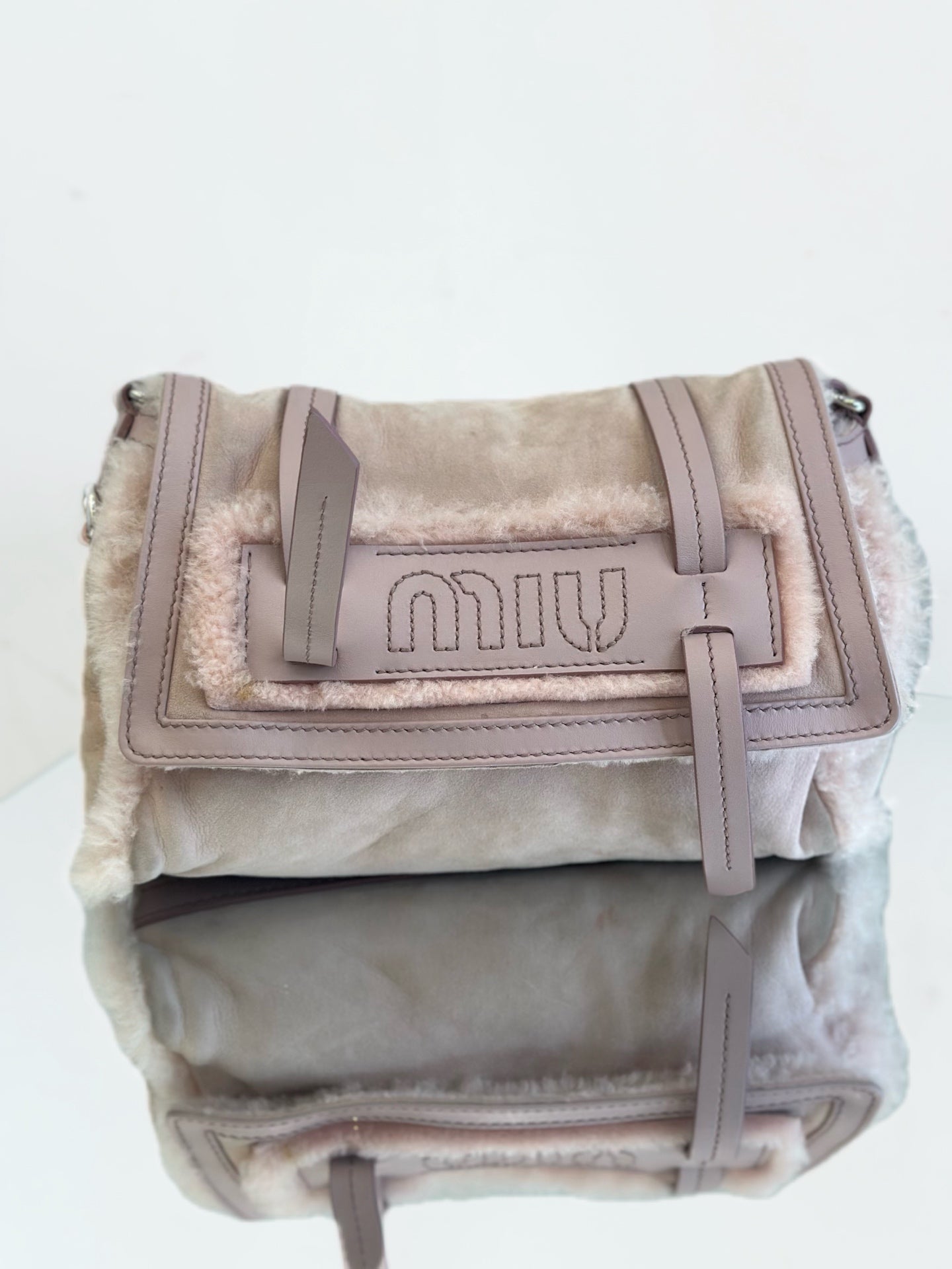 Miu Miu - 5BD097 Messenger Bag - Lambskin suede and shearling - Pink - (medium)