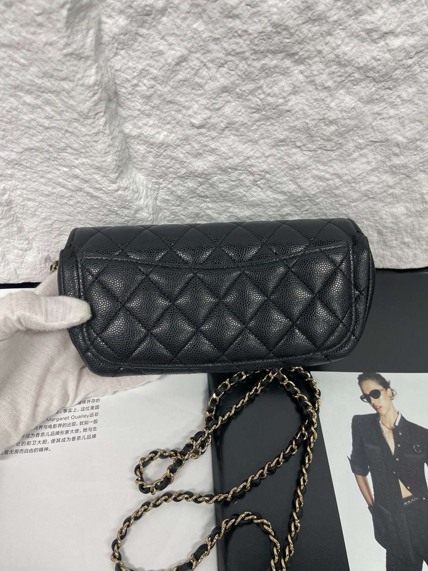Chanel - Quilted Caviar Flap Eyeglasses Bag - Caviar leather - Black with Gold-Tone Hardware - (mini)