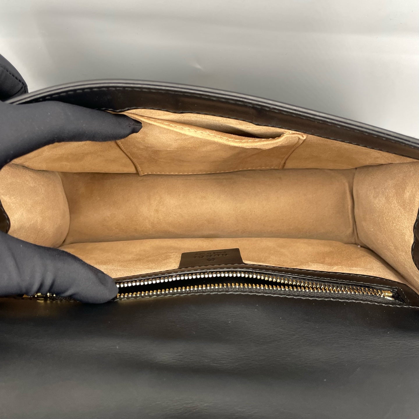 Gucci - Sylvie - Leather - Black - (Medium)