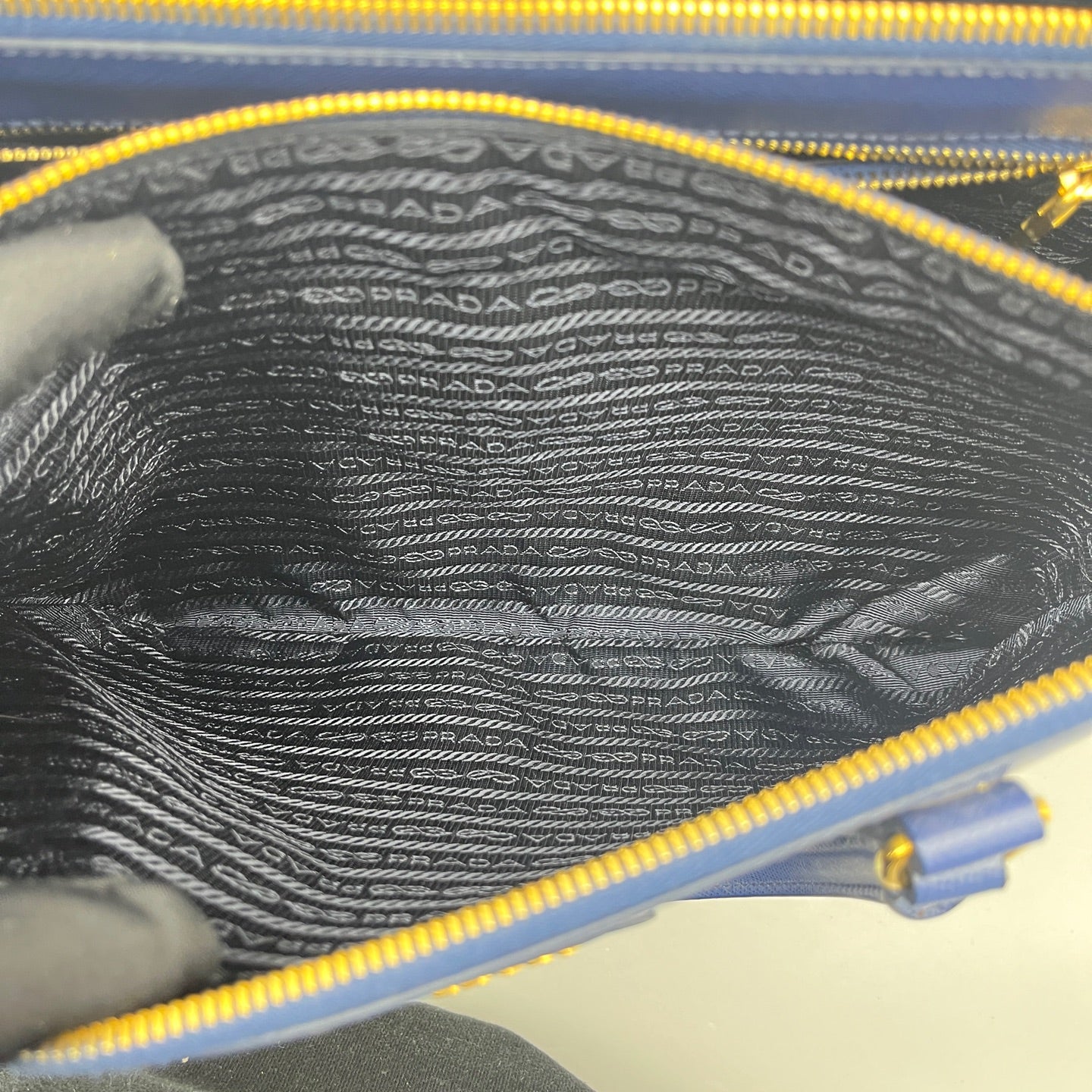 Prada - Galleria Saffiano Lux Tote - Saffiano leather - Blue - (medium)