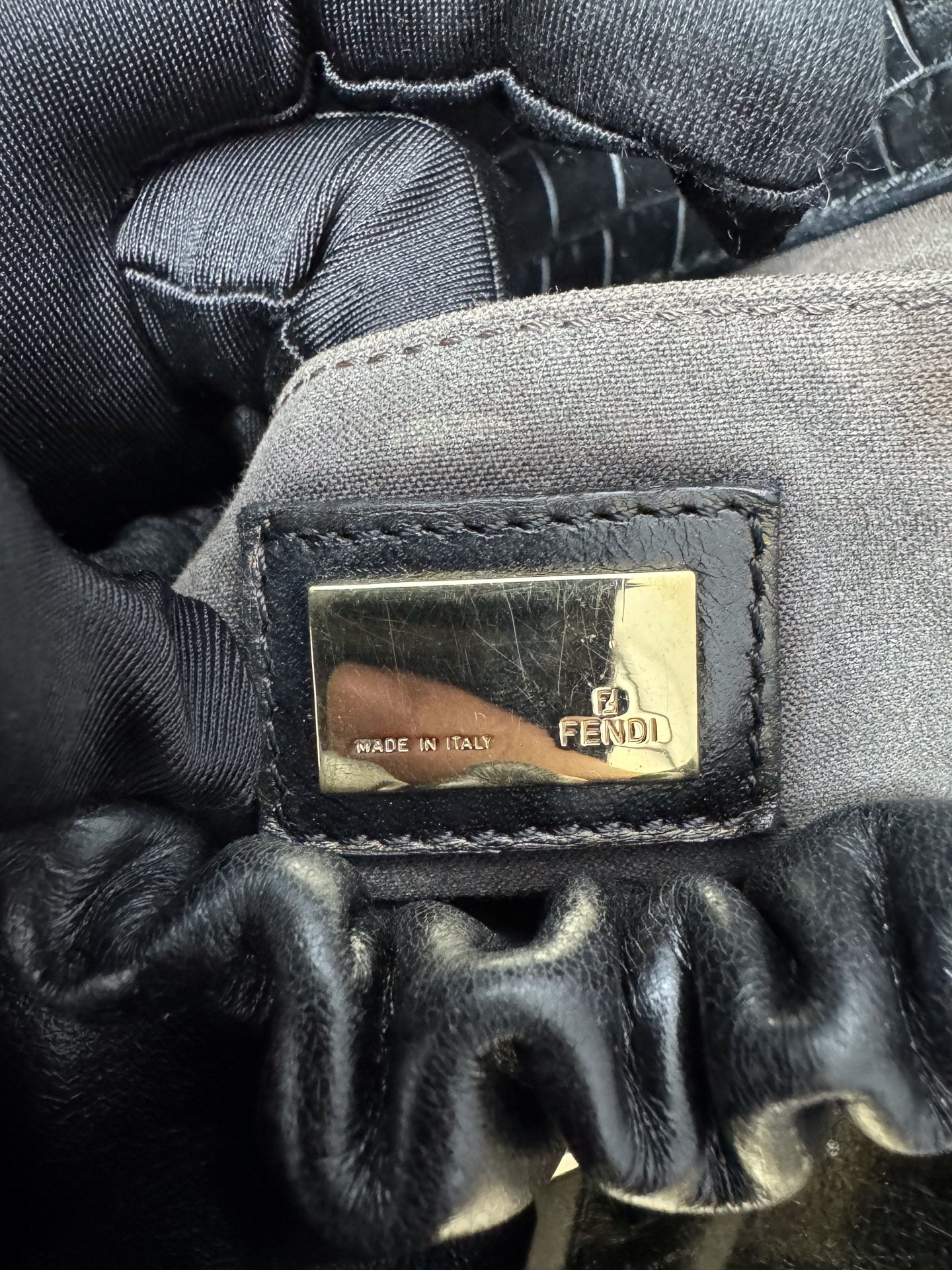 Fendi - Crocodile Embossed Handle Bag - Leather - Black - (medium)