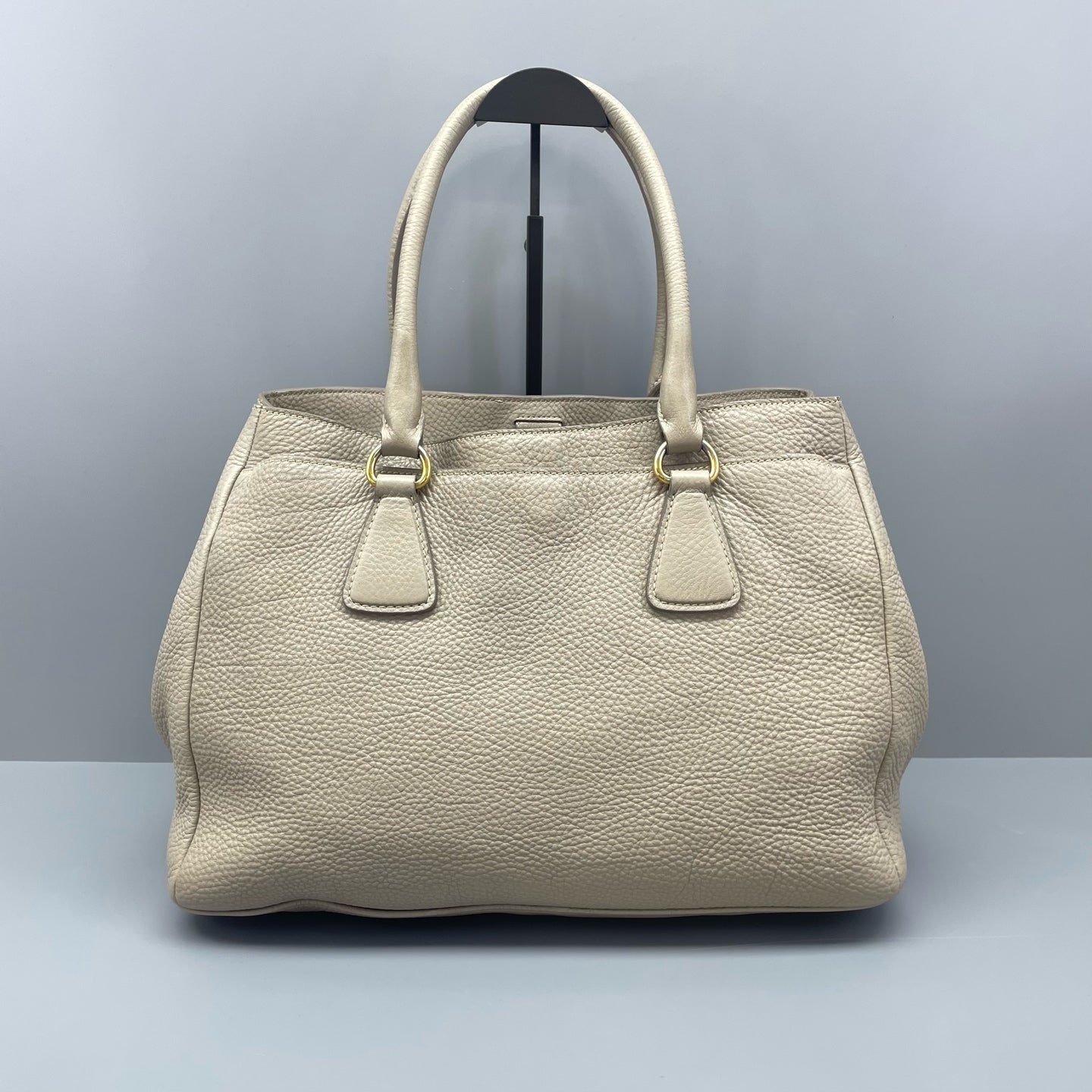 Prada - Tote Bag - Grained leather - Grey - (Medium)