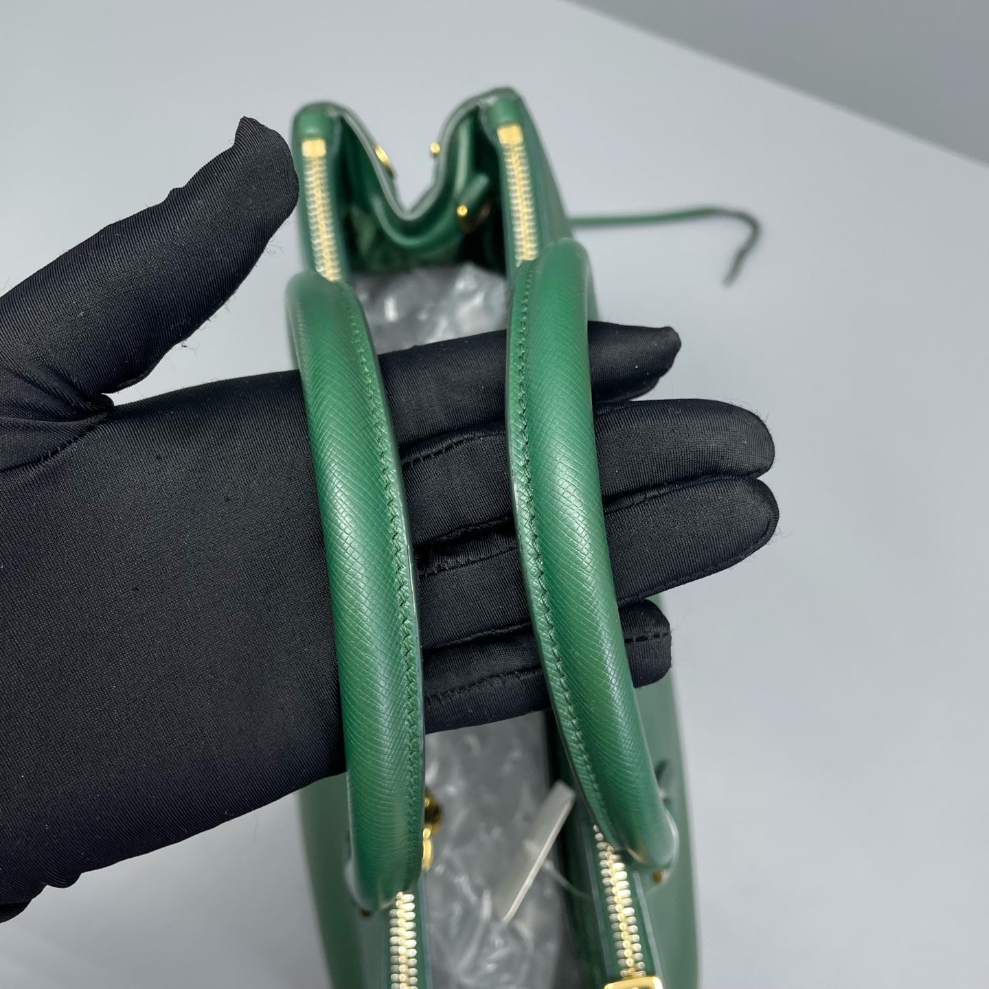Prada - Saffiano Lux Tote - Leather - Green - (Medium)