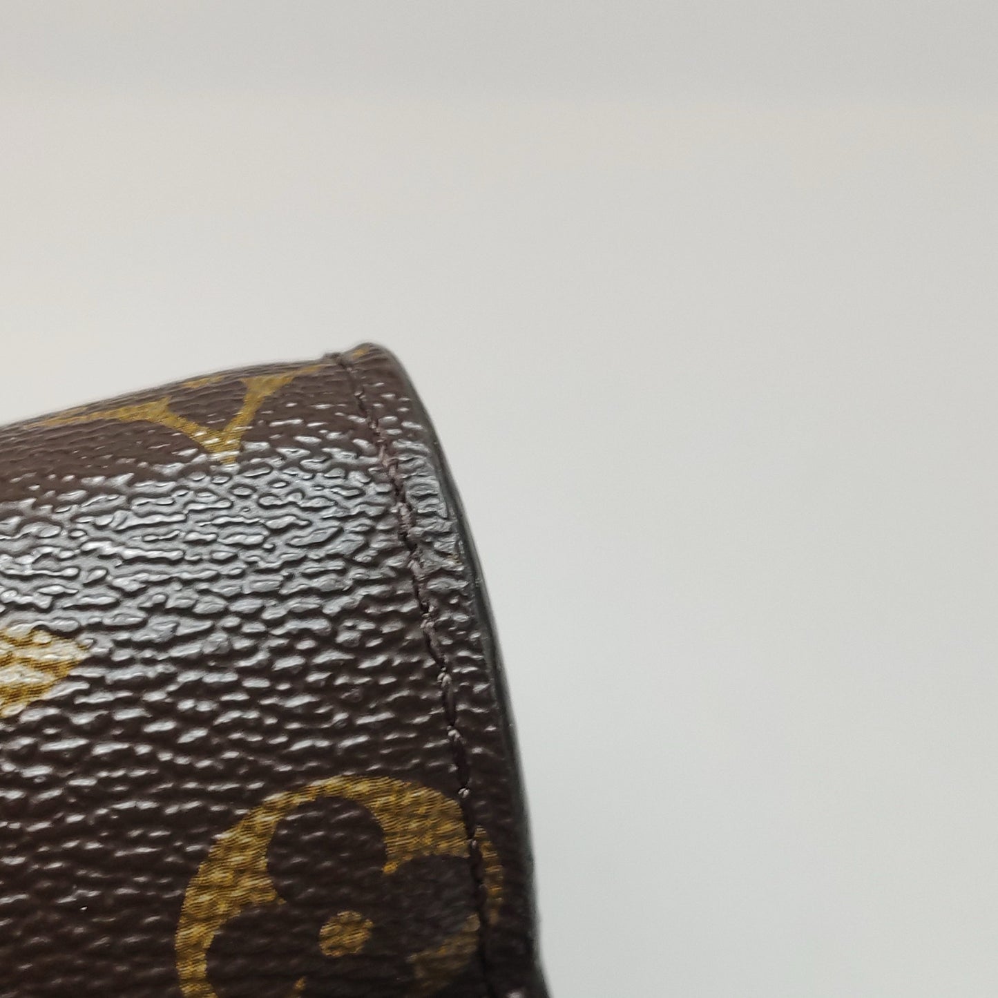 Louis Vuitton - Chain S-Lock Flap Bag - Monogram coated canvas and grained leather - Brown and Red with Gold-Tone Hardware - (medium)