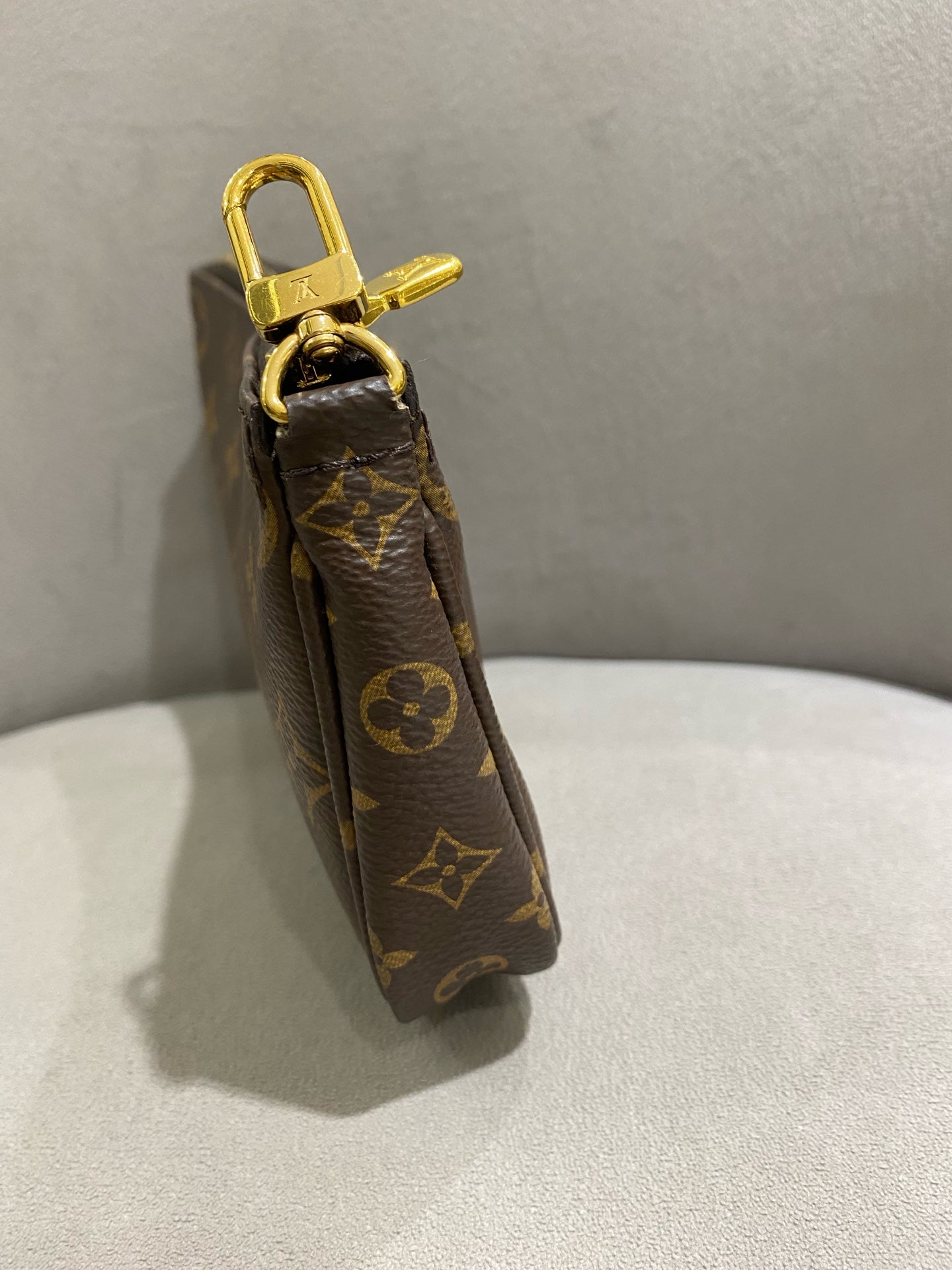 Louis Vuitton - Multi Pochette Accessoires - Monogram coated canvas with natural cowhide leather trim and fabric strap - Brown and Green - (medium)