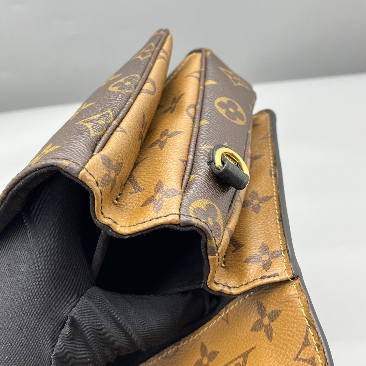 Louis Vuitton - Pochette Métis Reverse Monogram - Coated canvas - Brown - (Medium)