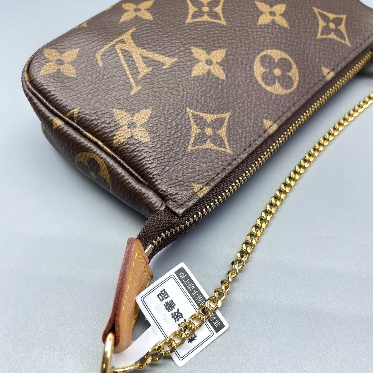Louis Vuitton - Mini Pochette Accessoires - Monogram coated canvas with Vachetta leather trim - Brown - (mini)