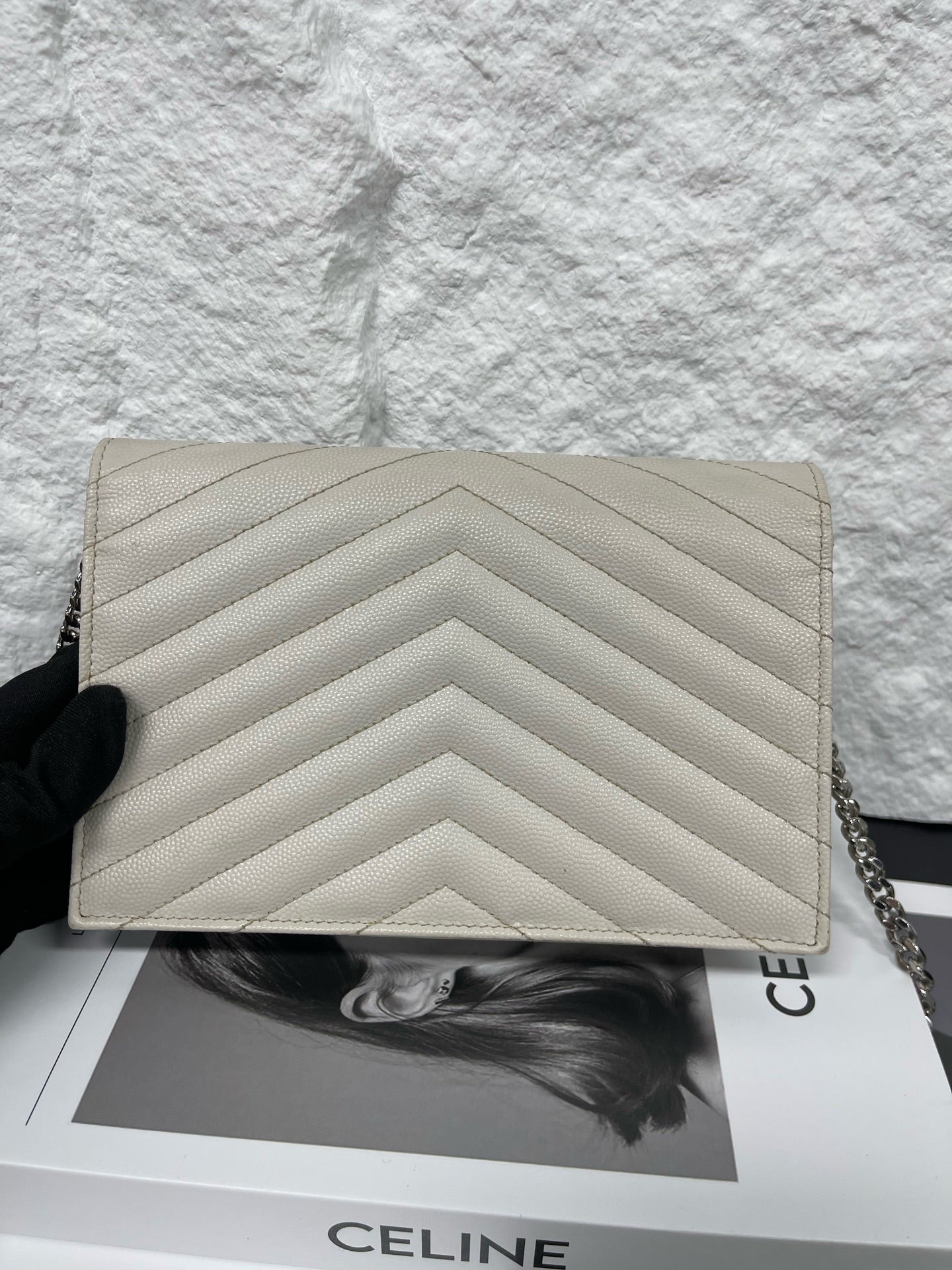 Saint Laurent - Envelope WOC (Wallet on Chain) - Caviar Grained Calfskin Leather - White - (Small)