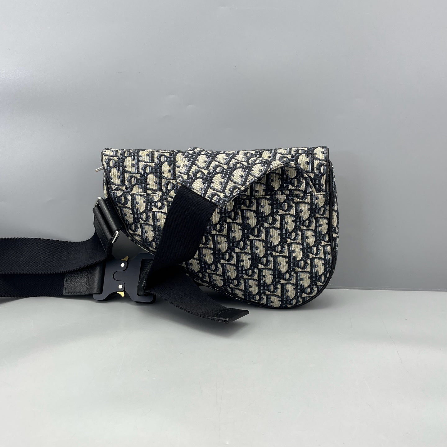 Dior - Saddle Belt Bag - Dior Oblique canvas with grained leather trim - Navy and Beige with Black accents - (Small)