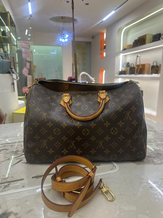 Louis Vuitton - Speedy 35 Bandoulière - Monogram Coated Canvas with Vachetta Leather Trim - Brown - (Large)