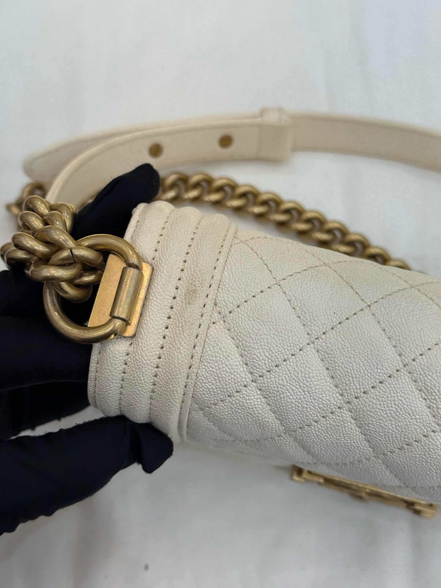 Chanel - Le Boy Small - Caviar leather - White - (Small)
