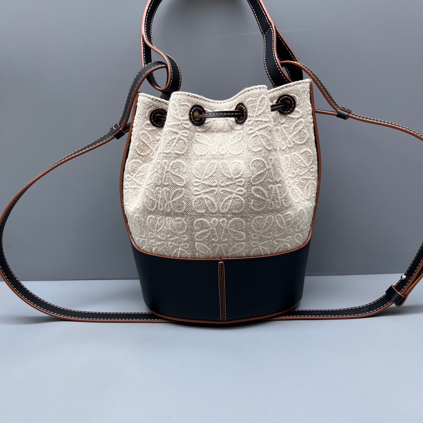 Loewe - Balloon Bag - Linen and Leather - Beige and Black - (Mini)